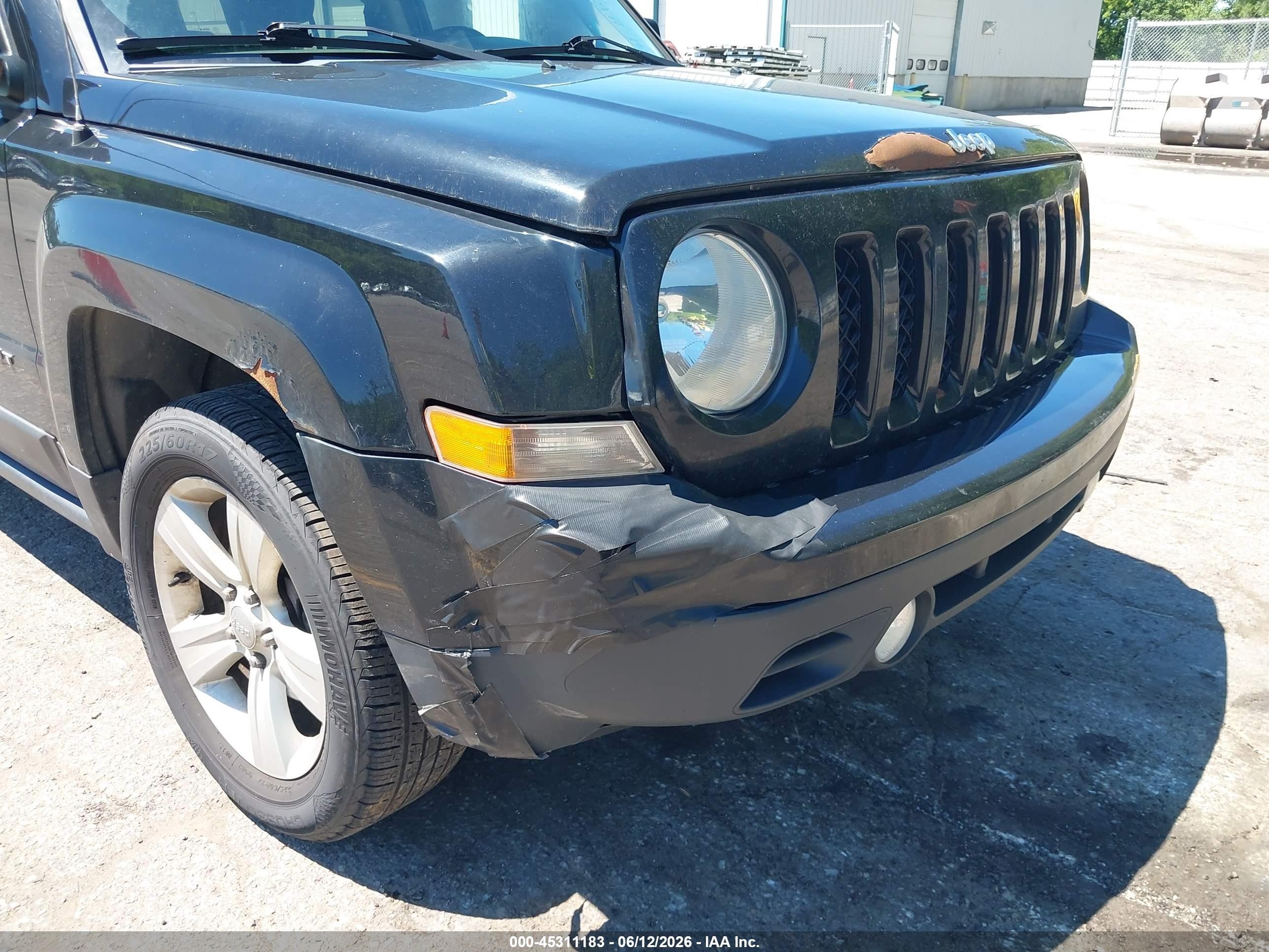 2016 Jeep Patriot Latitude Black vin: 1C4NJRFB5GD638022