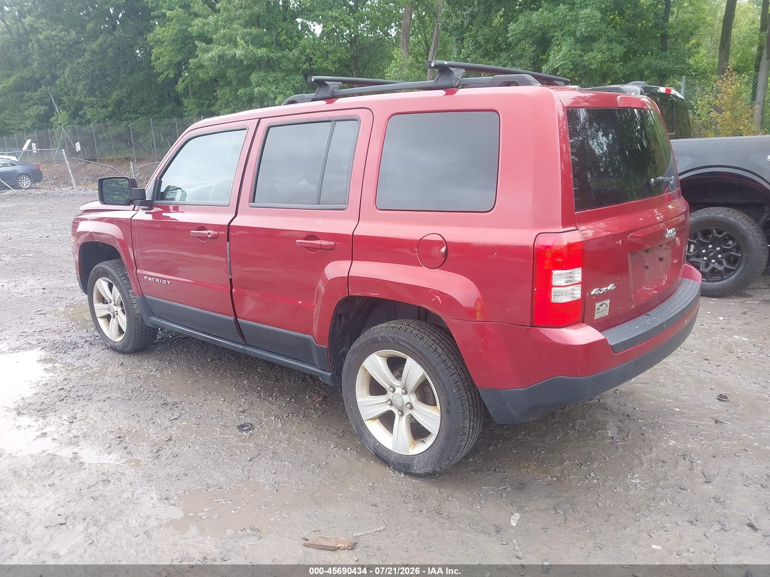 2012 Jeep Patriot Latitude Red vin: 1C4NJRFB6CD633891