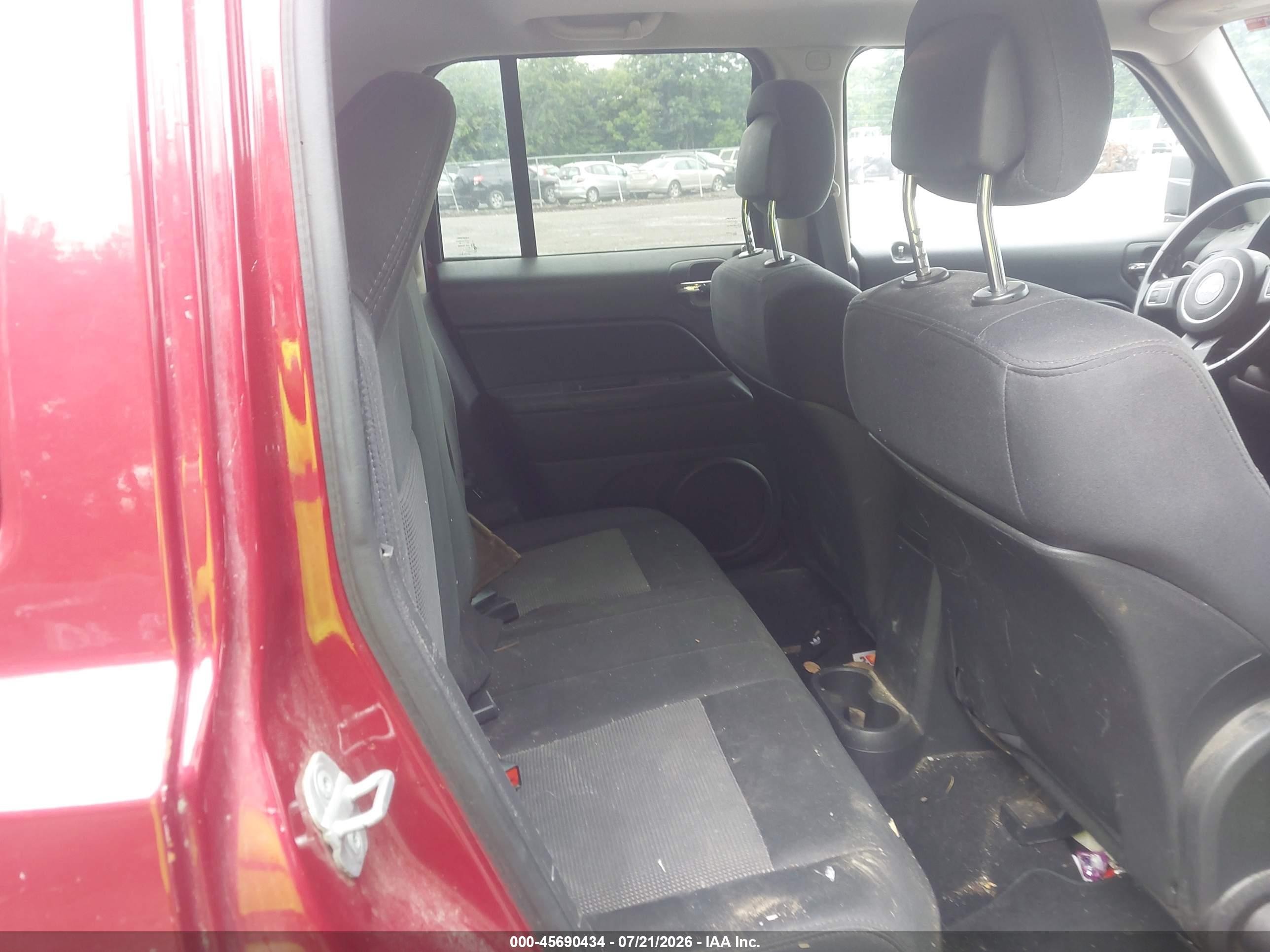 2012 Jeep Patriot Latitude Red vin: 1C4NJRFB6CD633891