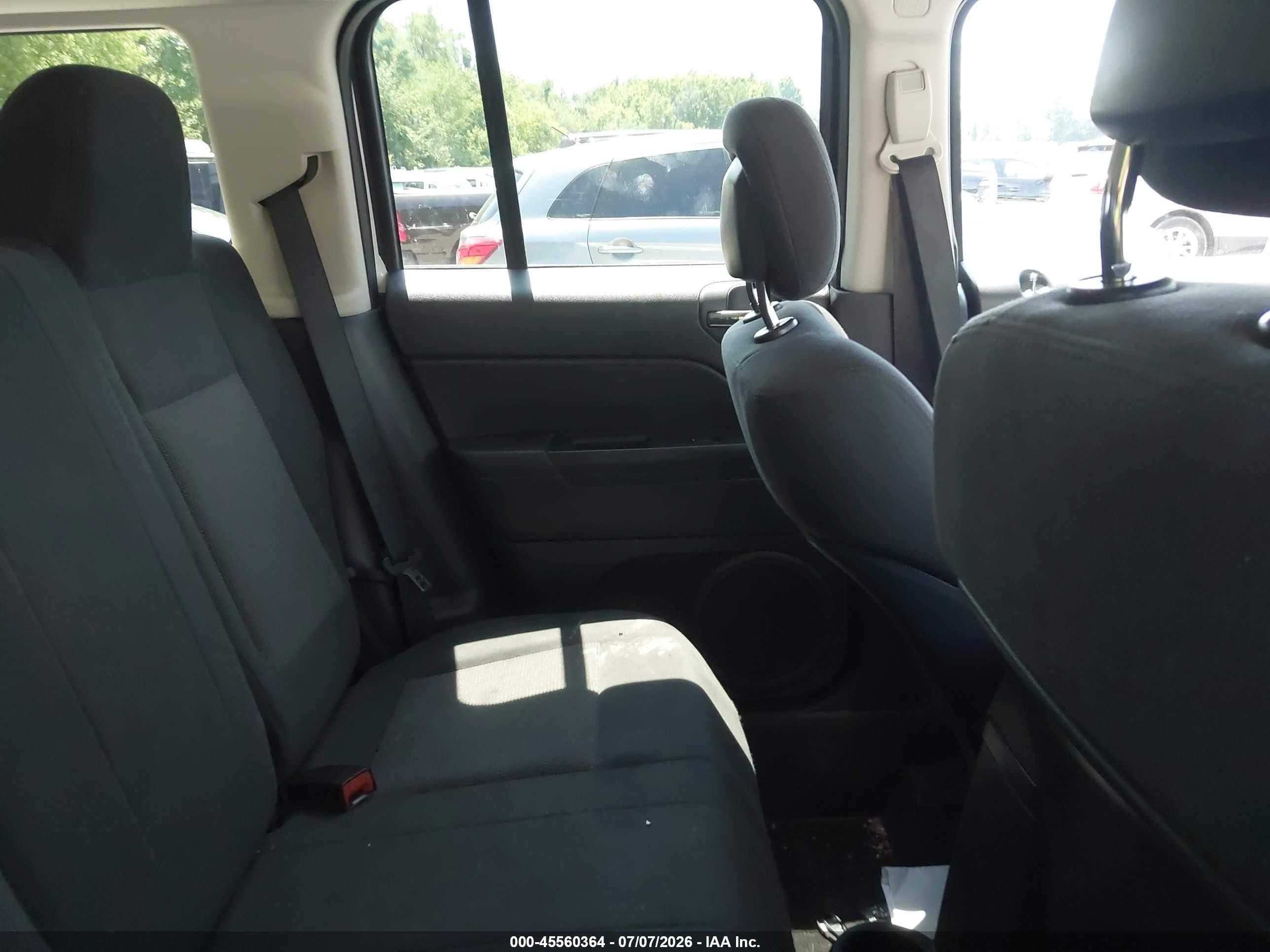 2012 Jeep Patriot Latitude White vin: 1C4NJRFB6CD689765