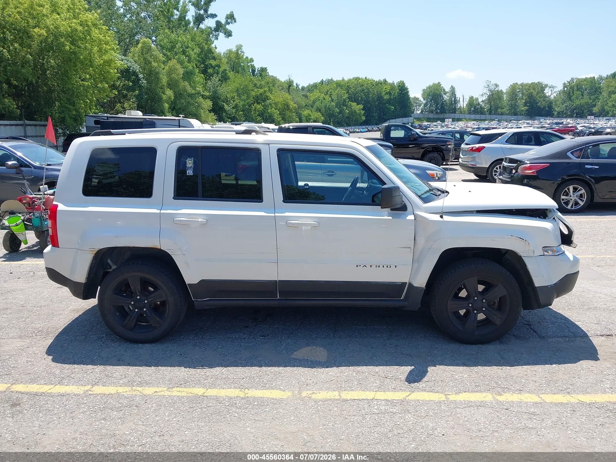 2012 Jeep Patriot Latitude White vin: 1C4NJRFB6CD689765