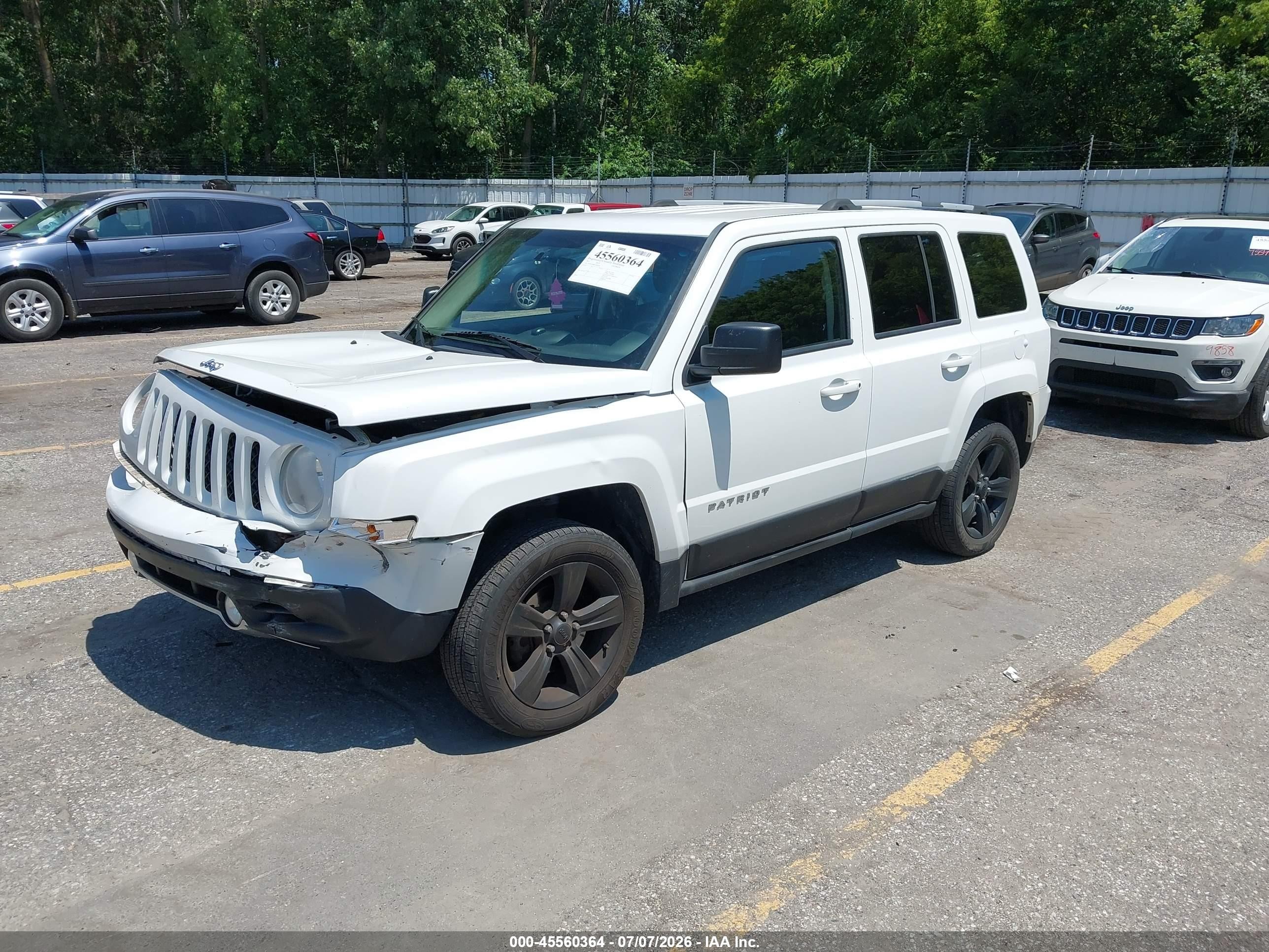 2012 Jeep Patriot Latitude White vin: 1C4NJRFB6CD689765