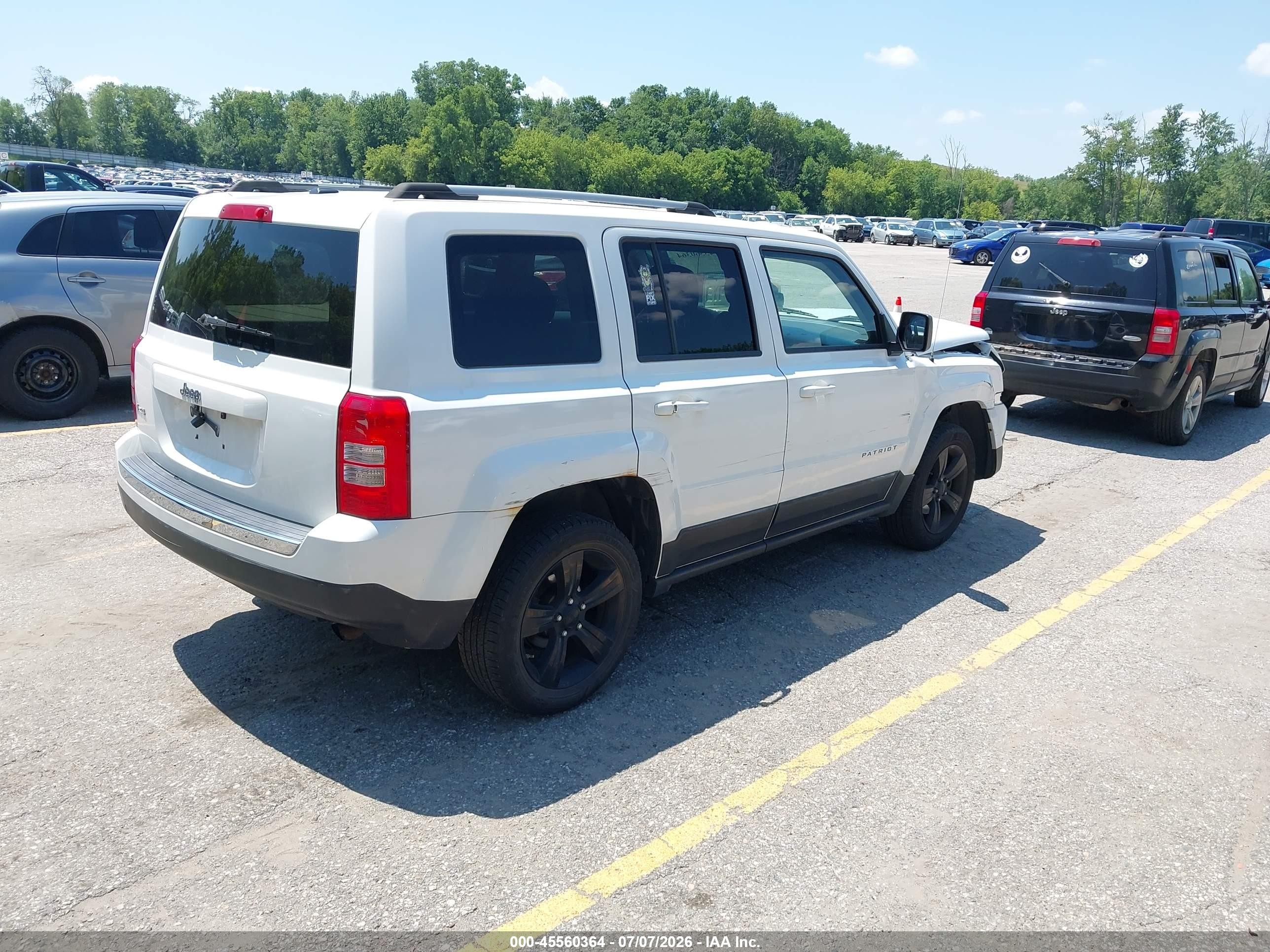 2012 Jeep Patriot Latitude White vin: 1C4NJRFB6CD689765