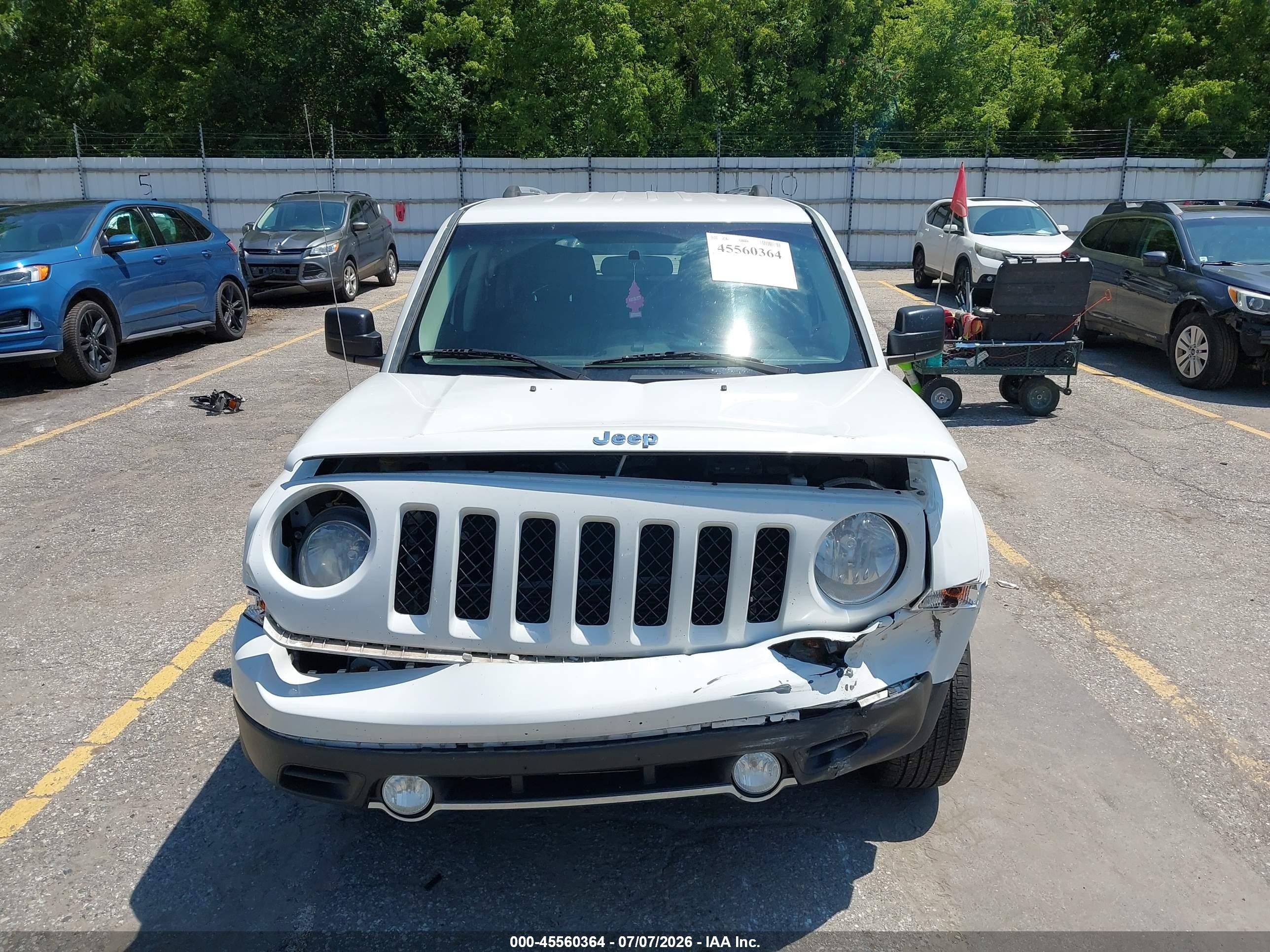 2012 Jeep Patriot Latitude White vin: 1C4NJRFB6CD689765