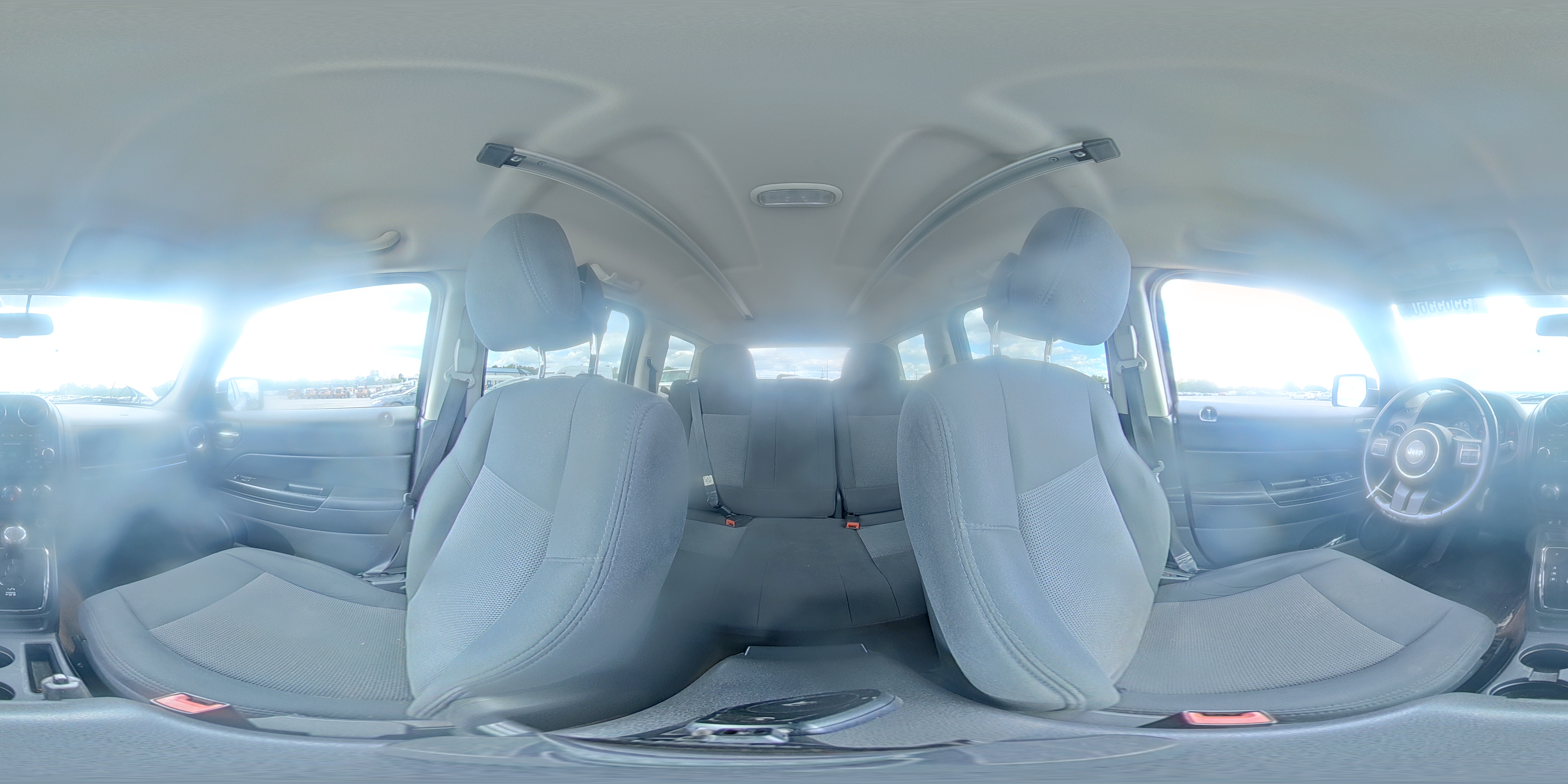 2013 Jeep Patriot Latitude Серебряный vin: 1C4NJRFB6DD245237