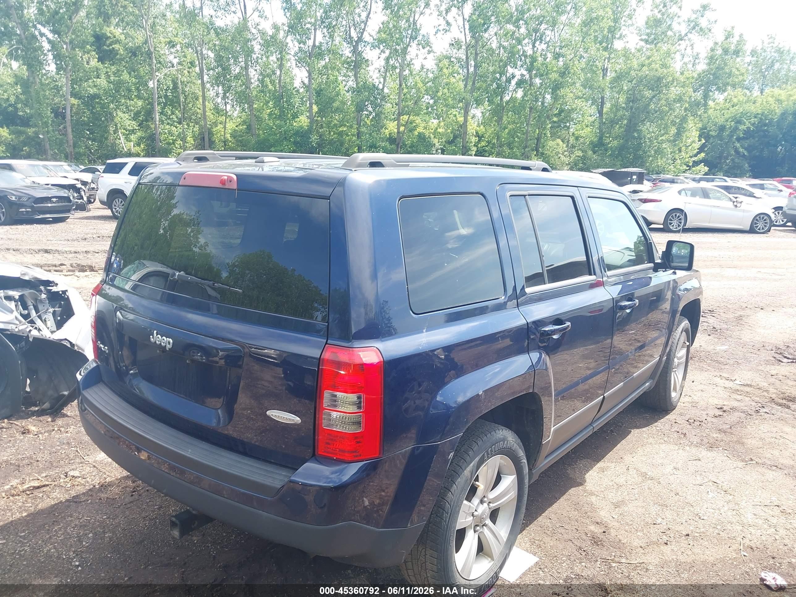 2014 Jeep Patriot Latitude Dark Blue vin: 1C4NJRFB6ED508960