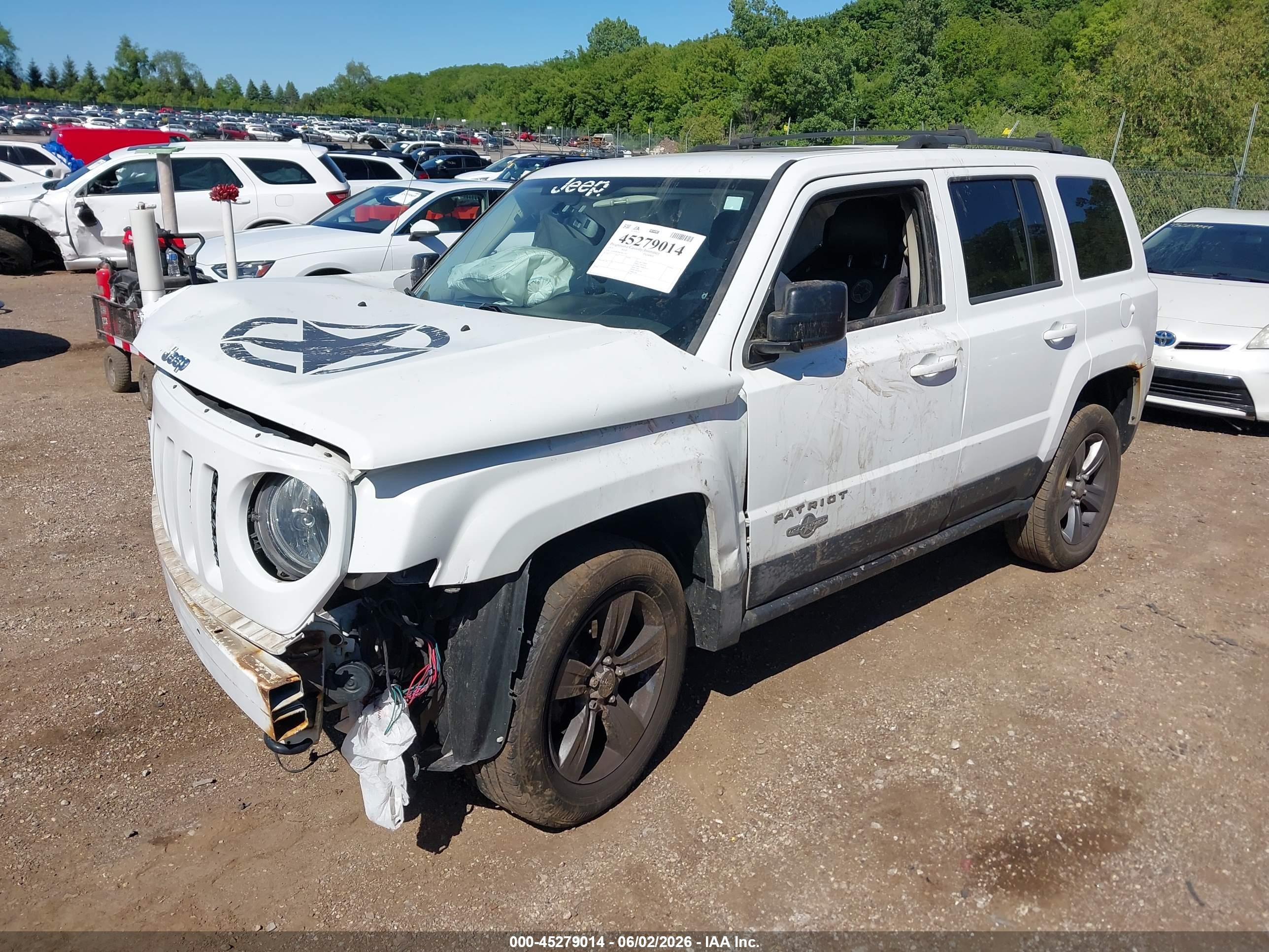 2014 Jeep Patriot Latitude White vin: 1C4NJRFB6ED617547