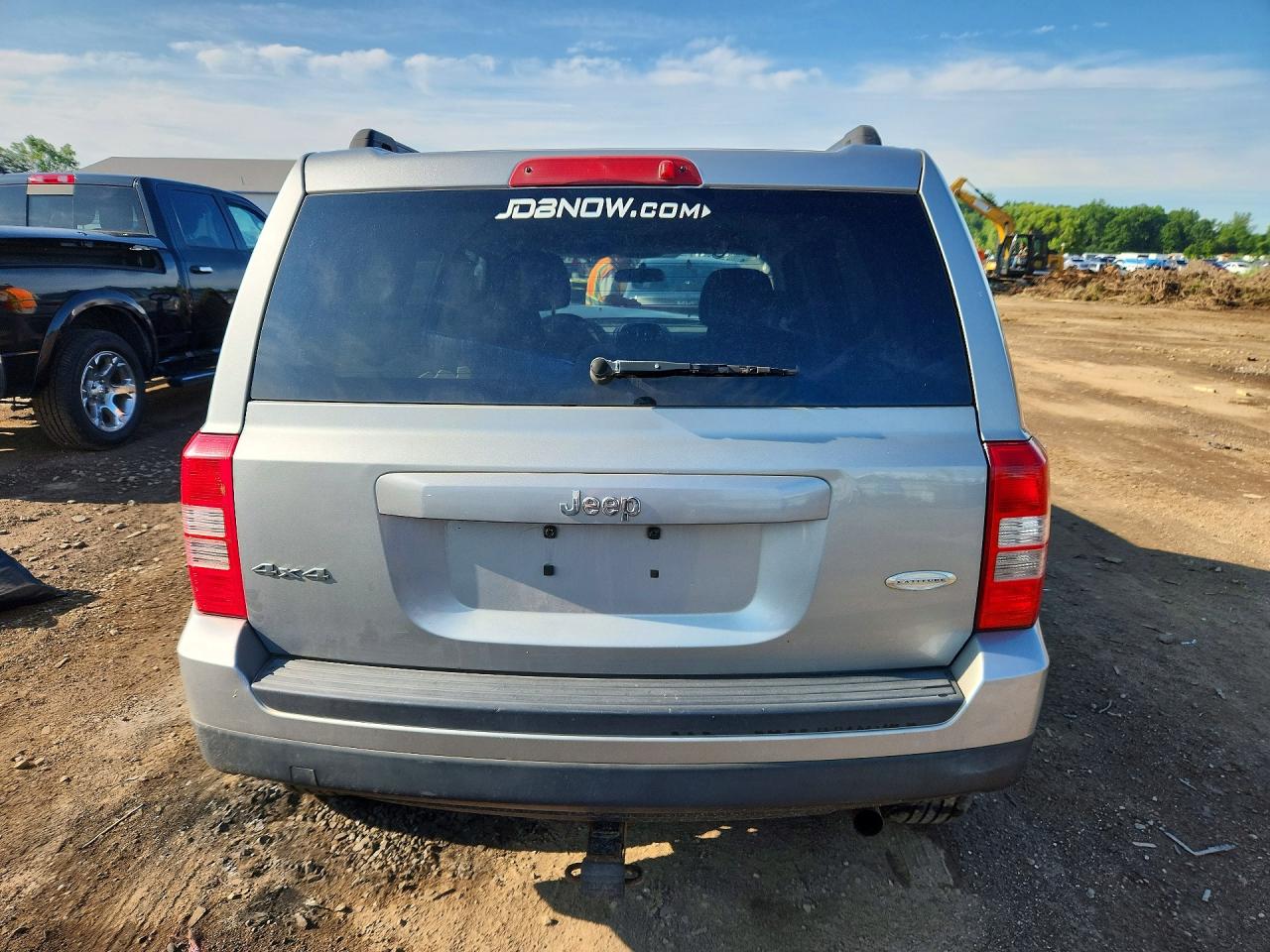 2015 Jeep Patriot Latitude Silver vin: 1C4NJRFB6FD215724