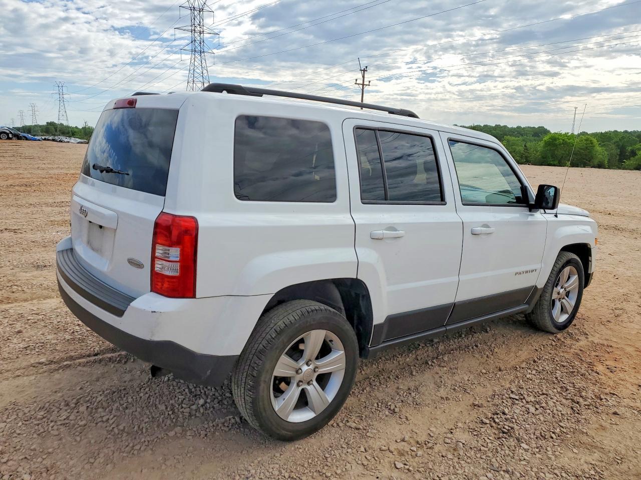 2015 Jeep Patriot Latitude White vin: 1C4NJRFB6FD232278