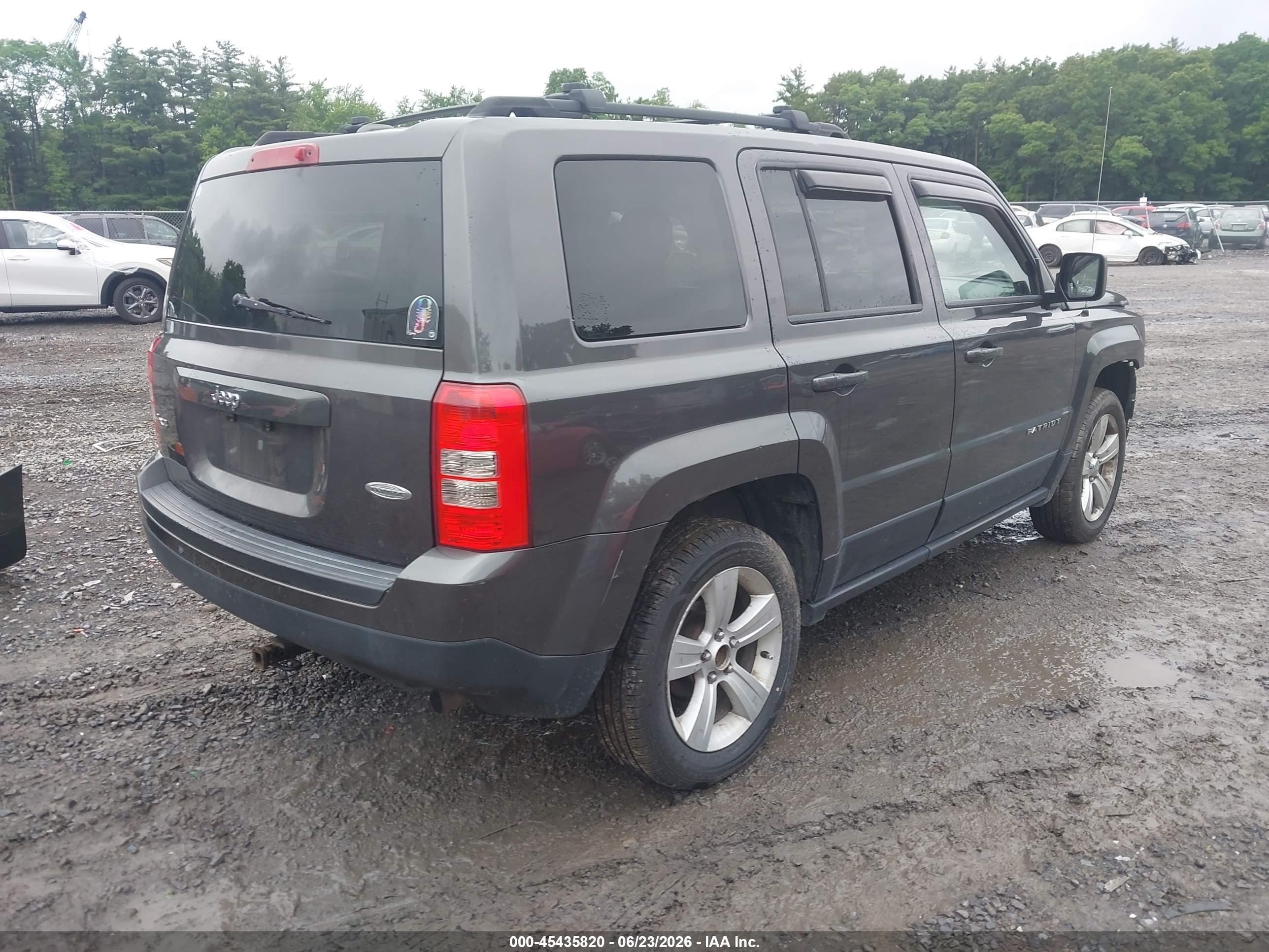 2015 Jeep Patriot Latitude Black vin: 1C4NJRFB6FD258573