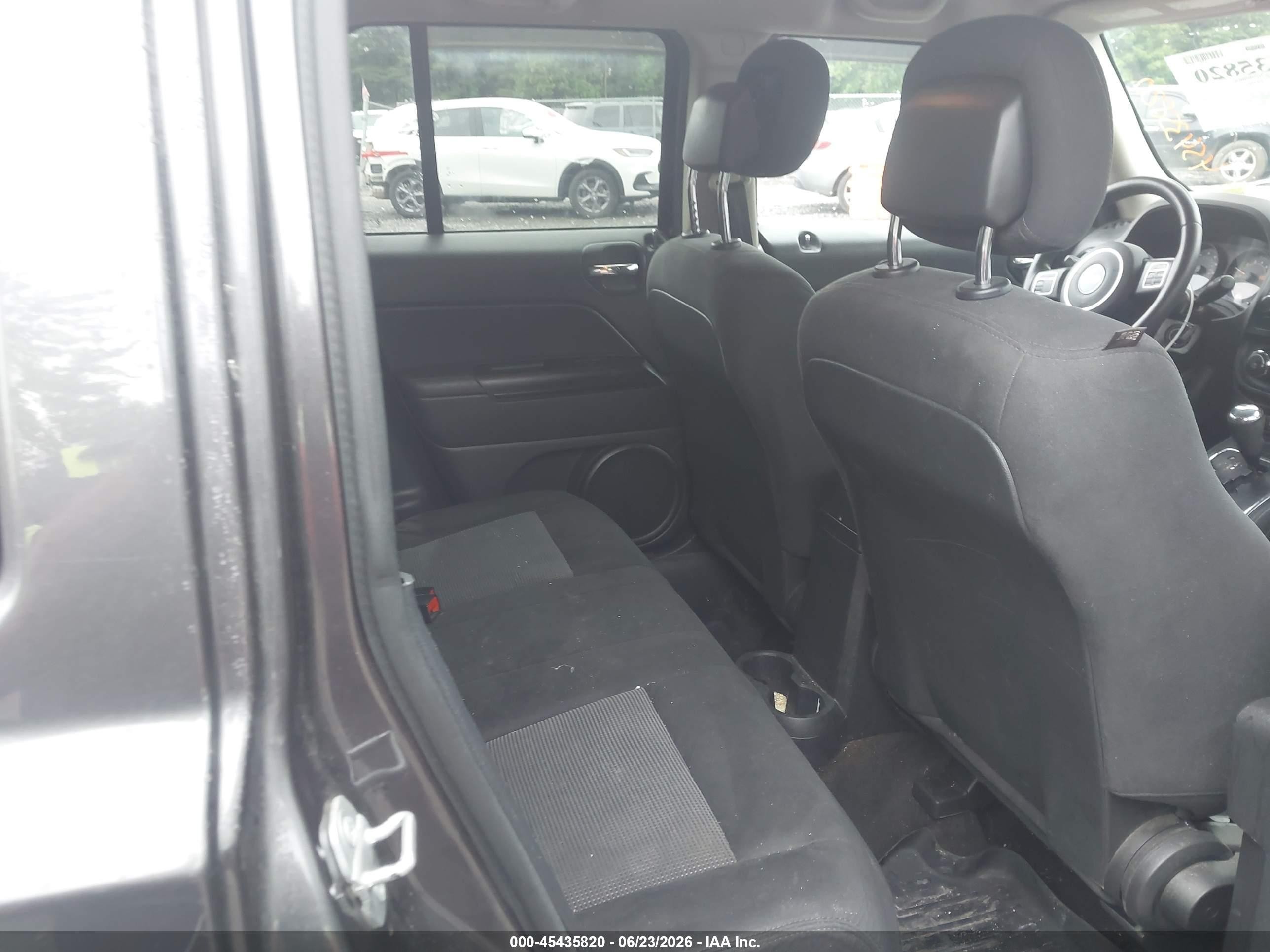 2015 Jeep Patriot Latitude Black vin: 1C4NJRFB6FD258573