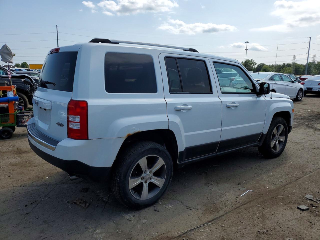 2016 Jeep Patriot Latitude White vin: 1C4NJRFB6GD646646