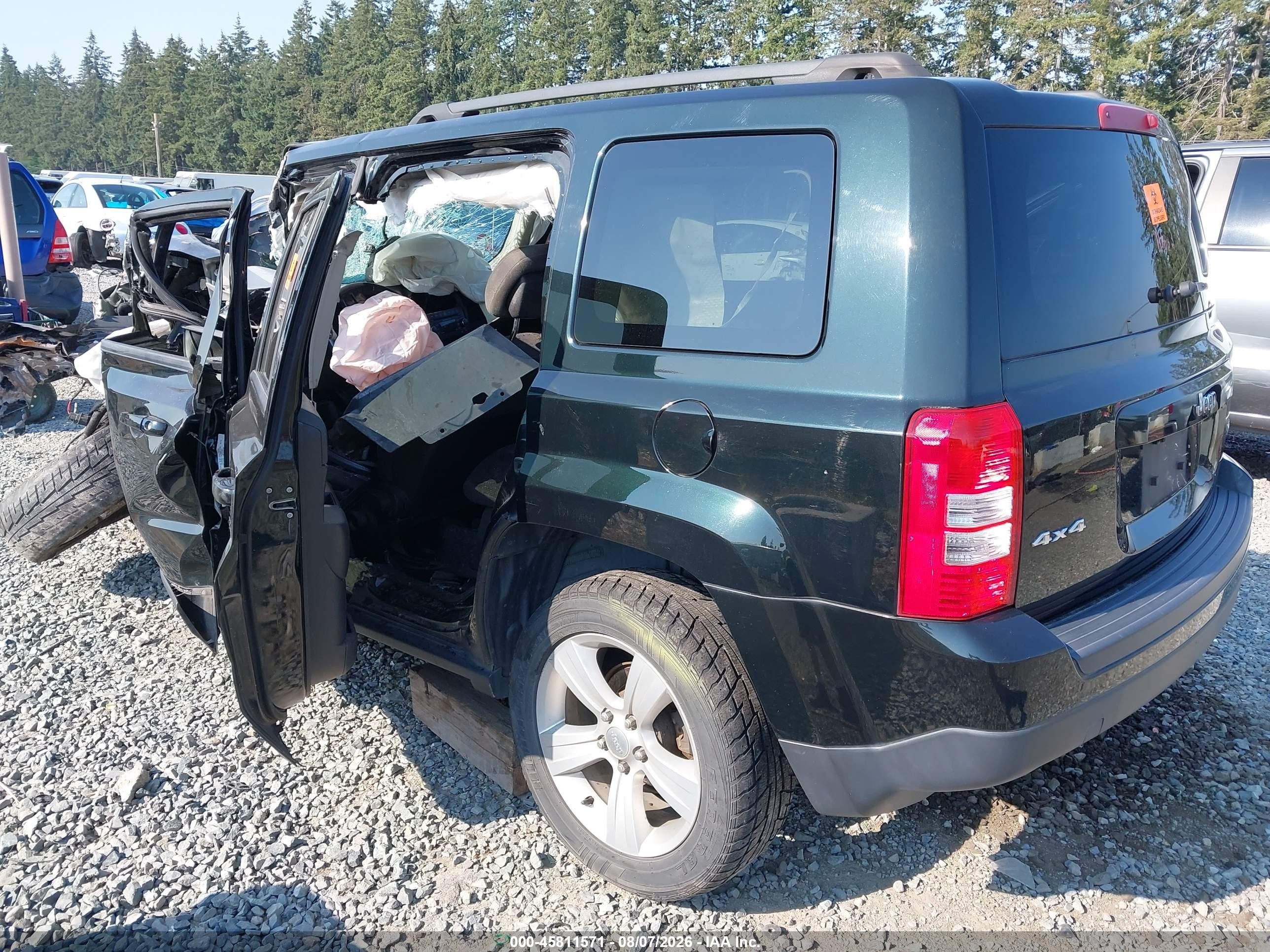 2013 Jeep Patriot Latitude Black vin: 1C4NJRFB7DD165638