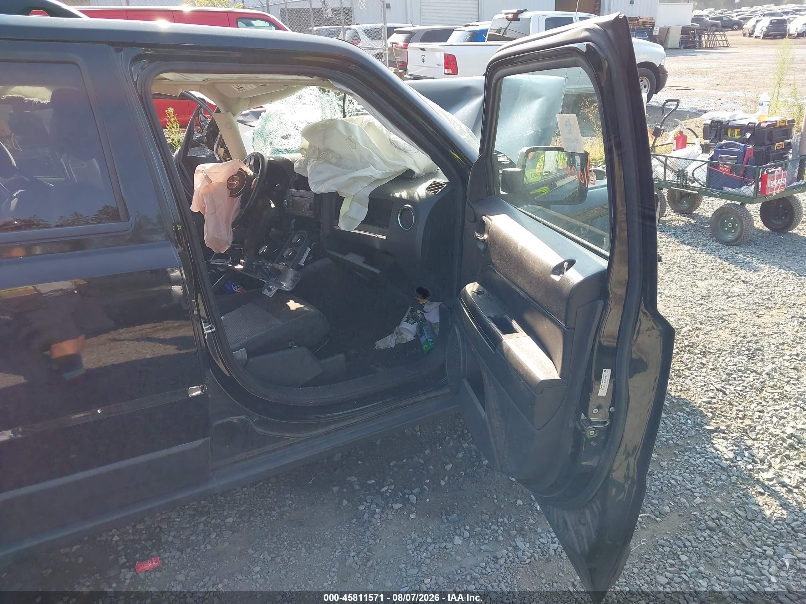 2013 Jeep Patriot Latitude Black vin: 1C4NJRFB7DD165638