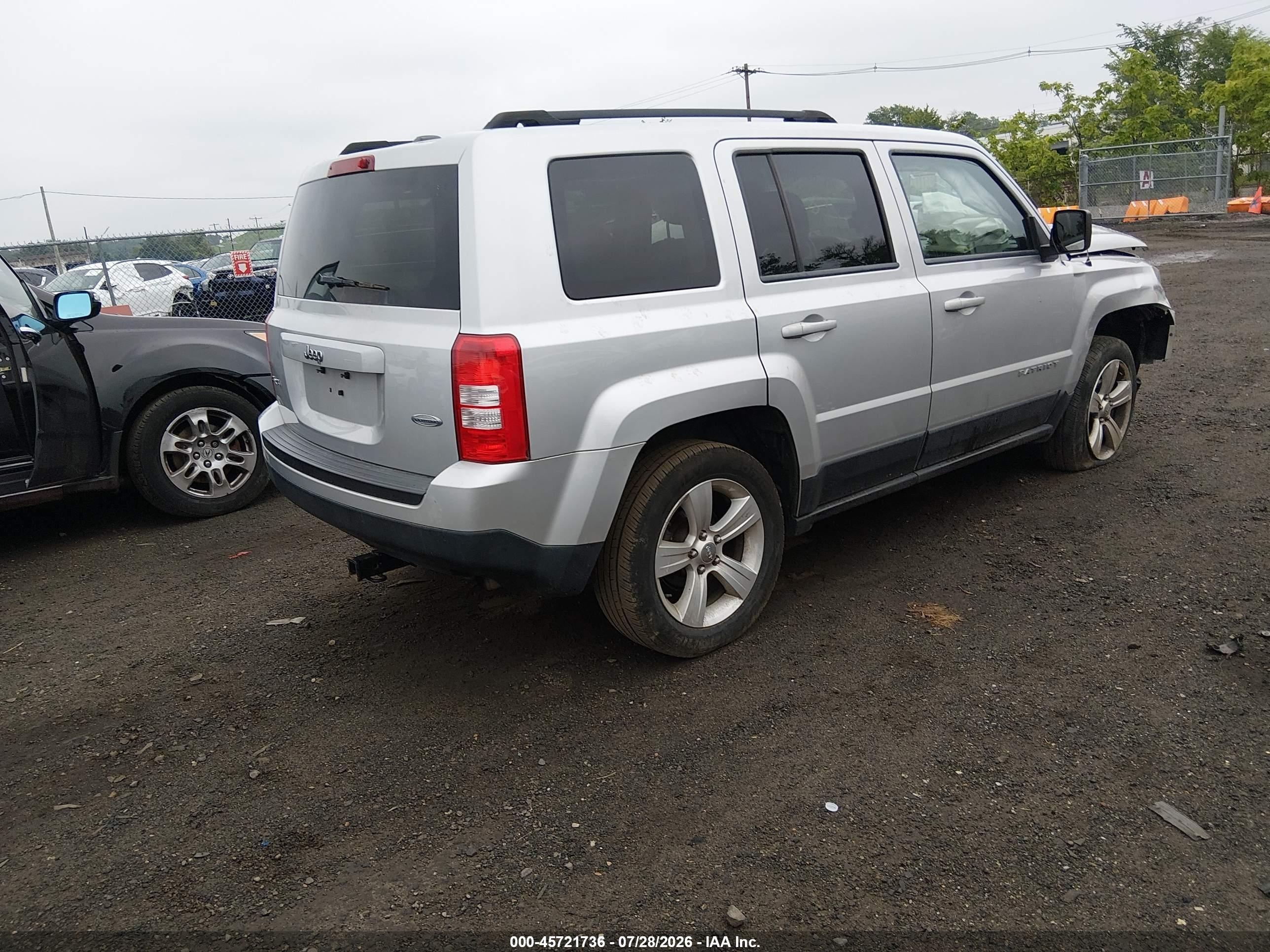 2013 Jeep Patriot Latitude Silver vin: 1C4NJRFB7DD234439