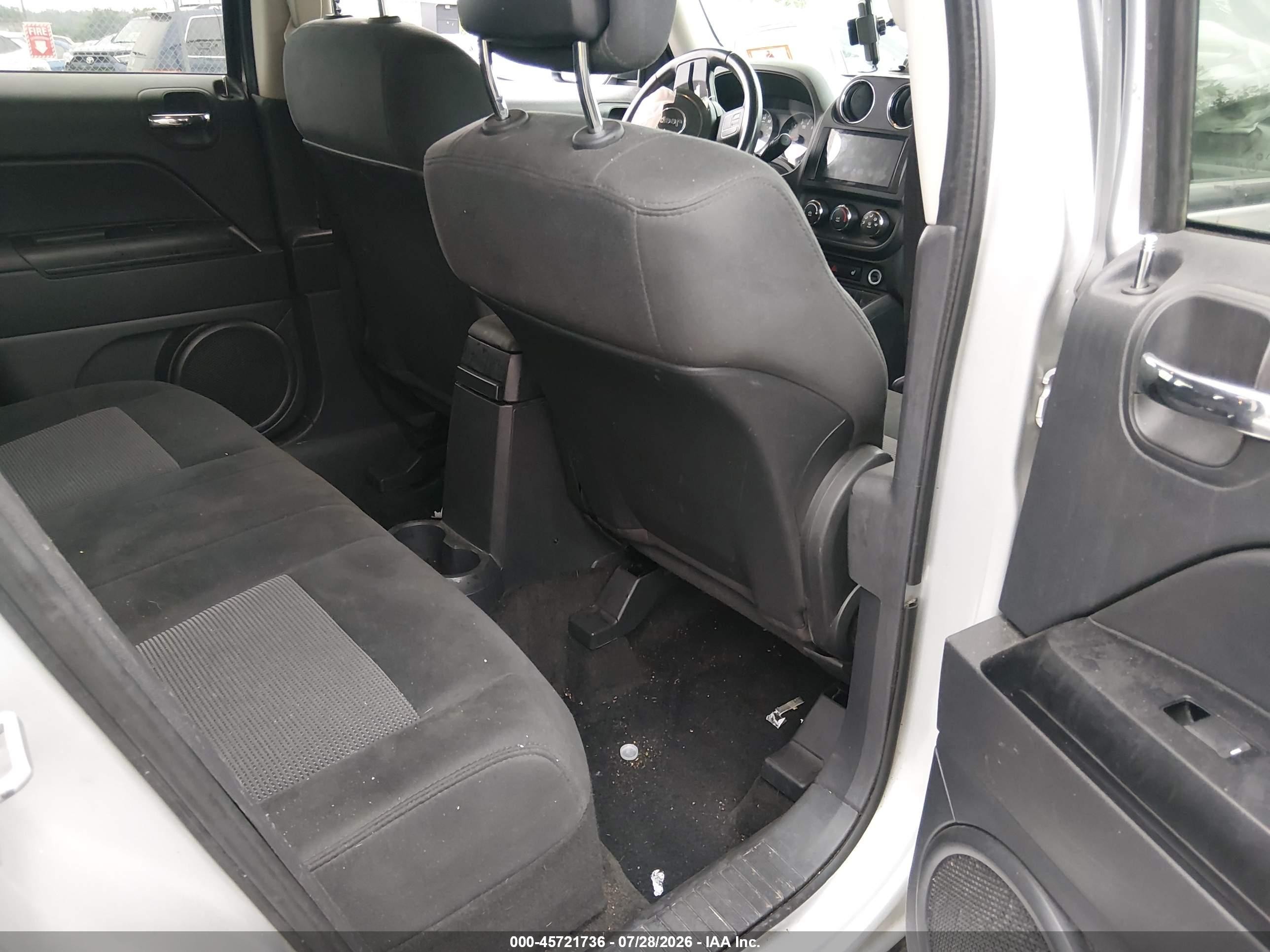 2013 Jeep Patriot Latitude Silver vin: 1C4NJRFB7DD234439
