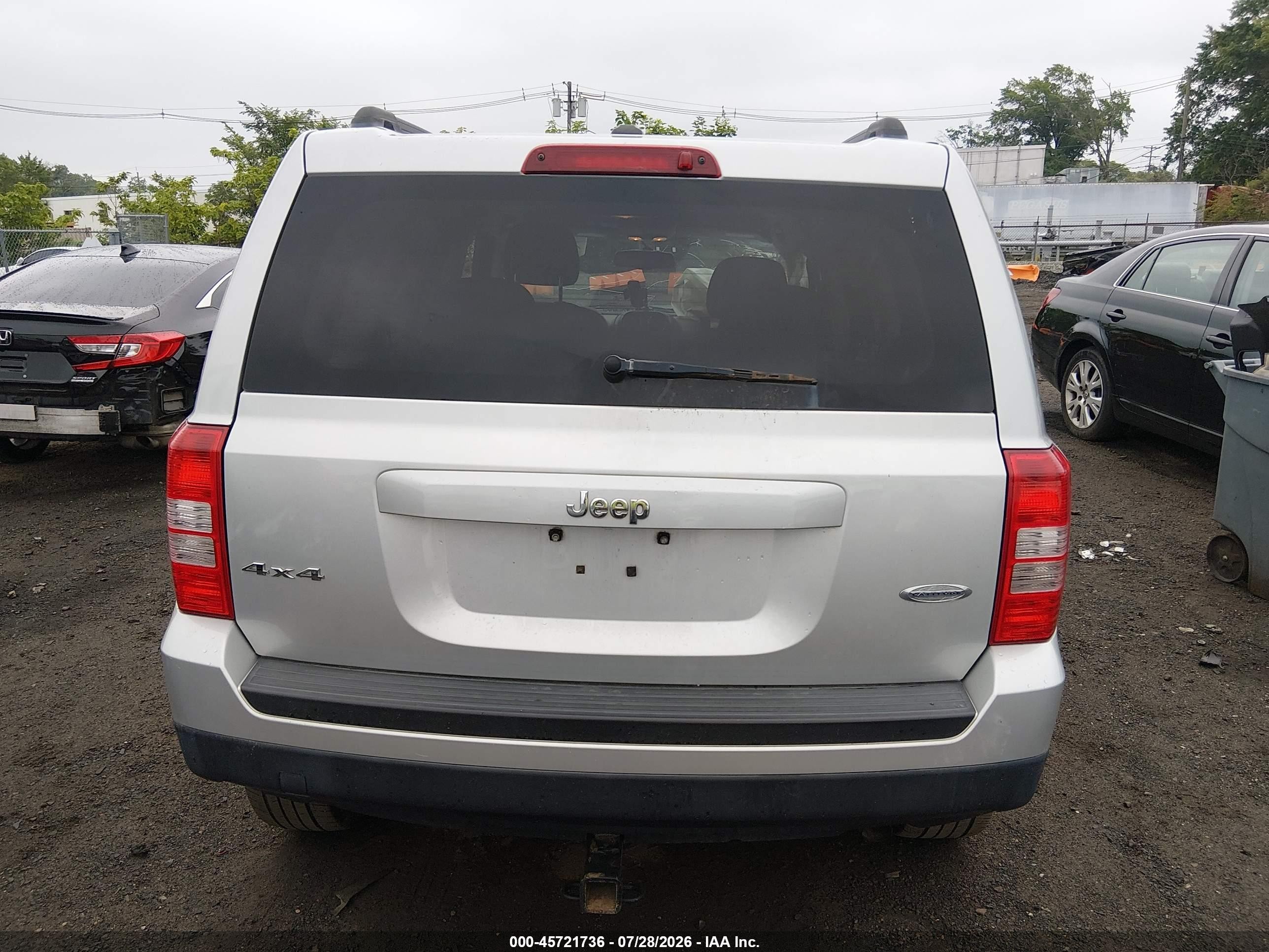 2013 Jeep Patriot Latitude Silver vin: 1C4NJRFB7DD234439
