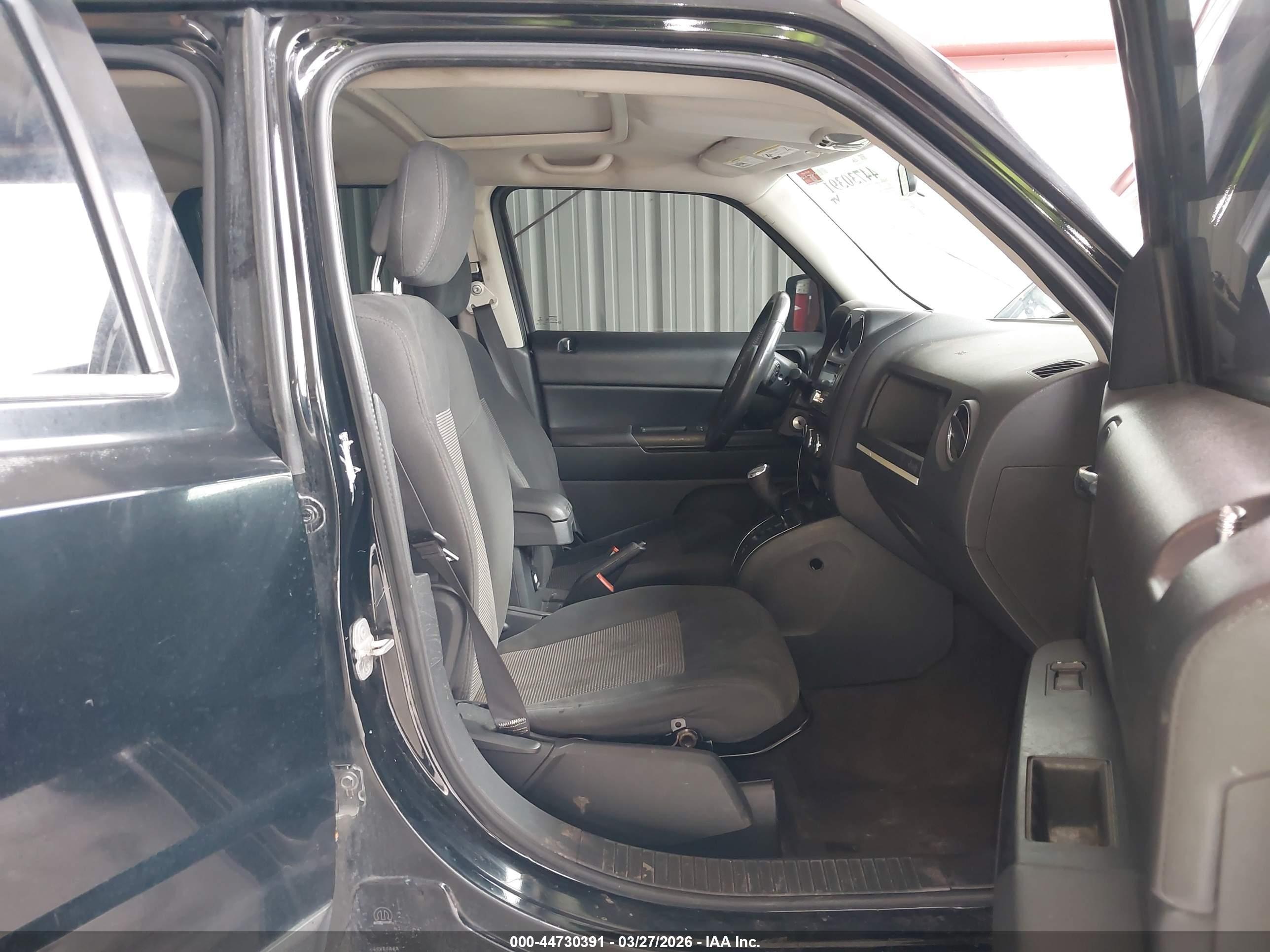 2013 Jeep Patriot Latitude Black vin: 1C4NJRFB7DD236515