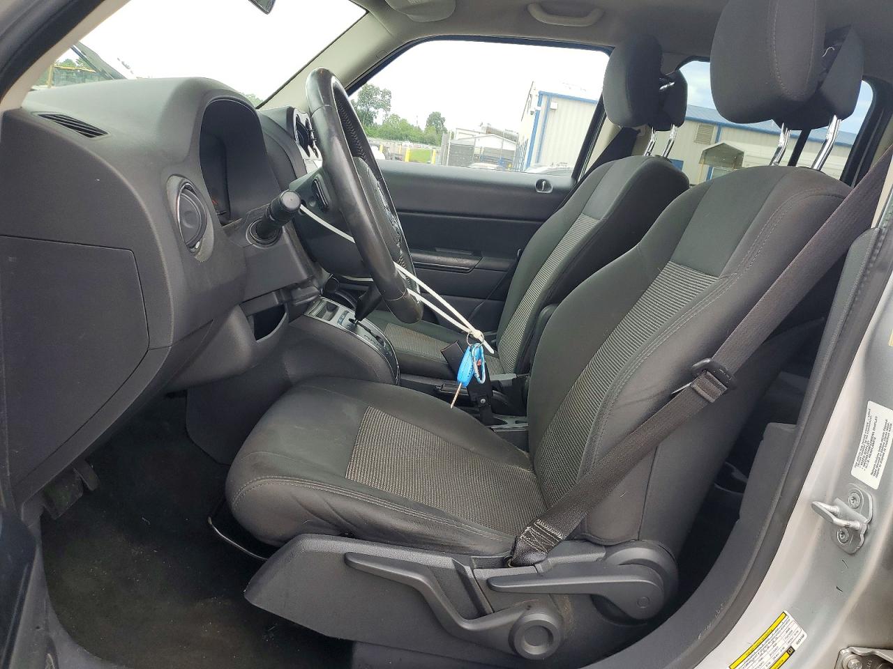 2013 Jeep Patriot Latitude Silver vin: 1C4NJRFB7DD281406