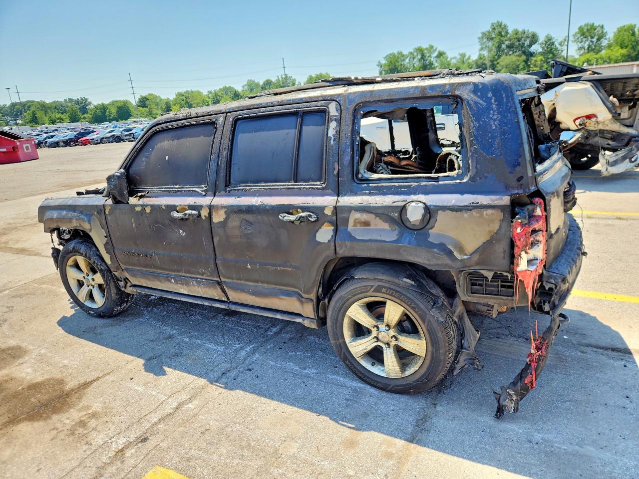 2014 Jeep Patriot Latitude Burn vin: 1C4NJRFB7ED705040