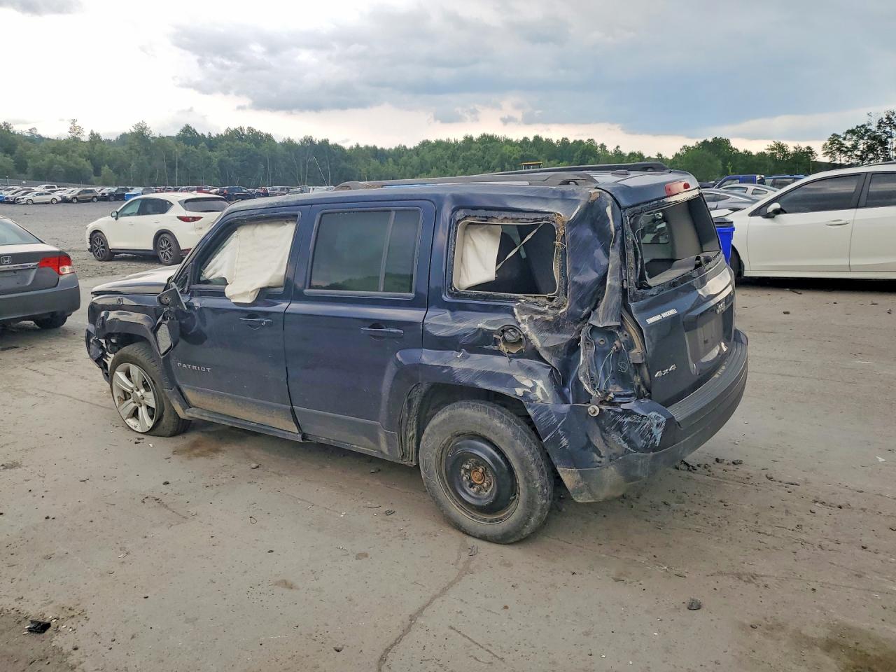 2014 Jeep Patriot Latitude Синий vin: 1C4NJRFB7ED713333