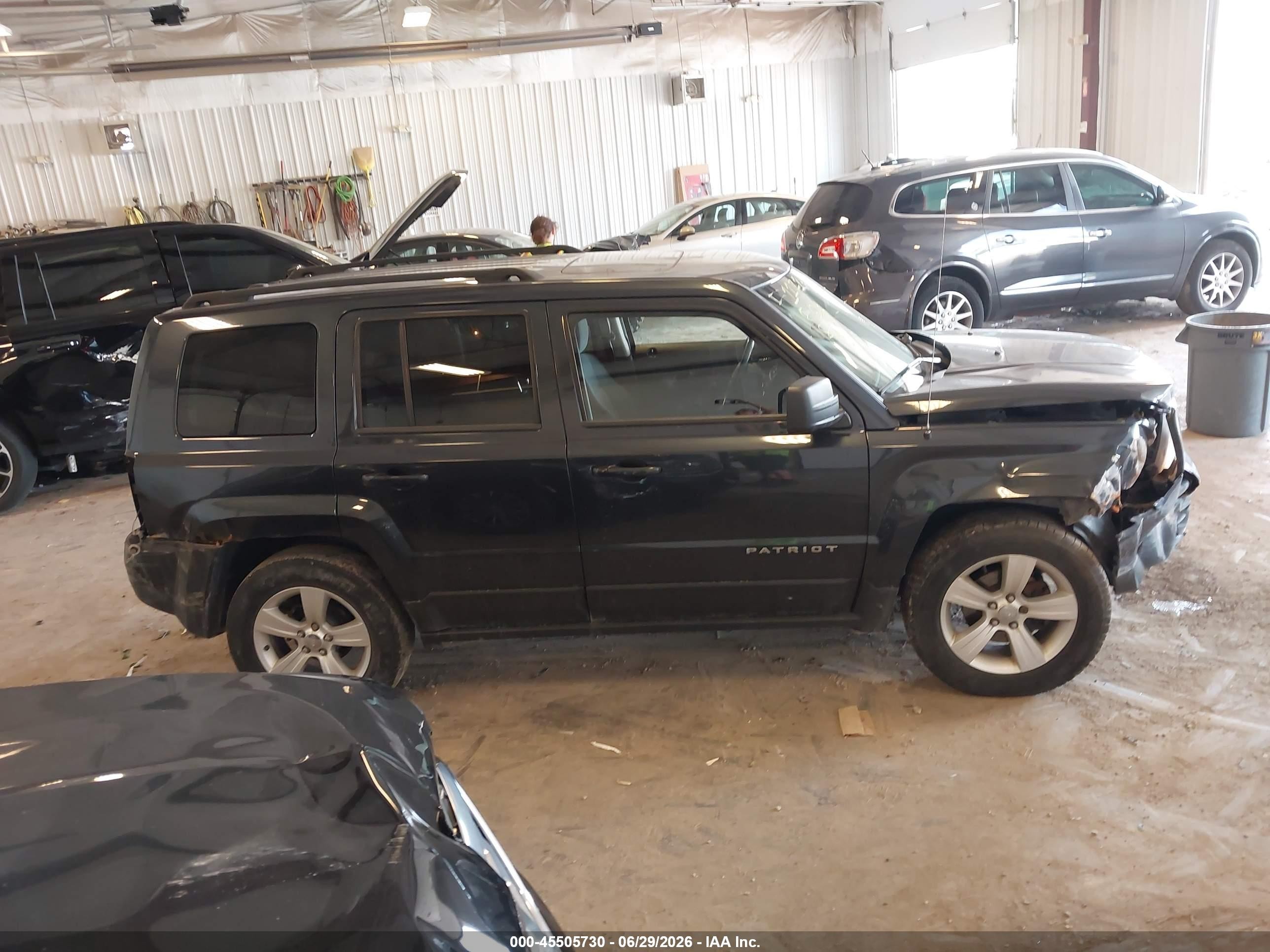 2014 Jeep Patriot Latitude Серый vin: 1C4NJRFB7ED726924