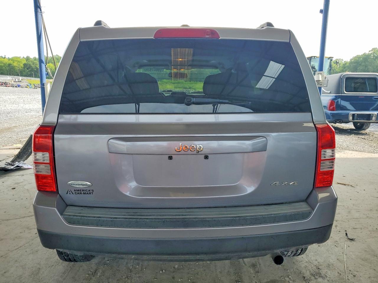 2014 Jeep Patriot Latitude Серебряный vin: 1C4NJRFB7ED735025