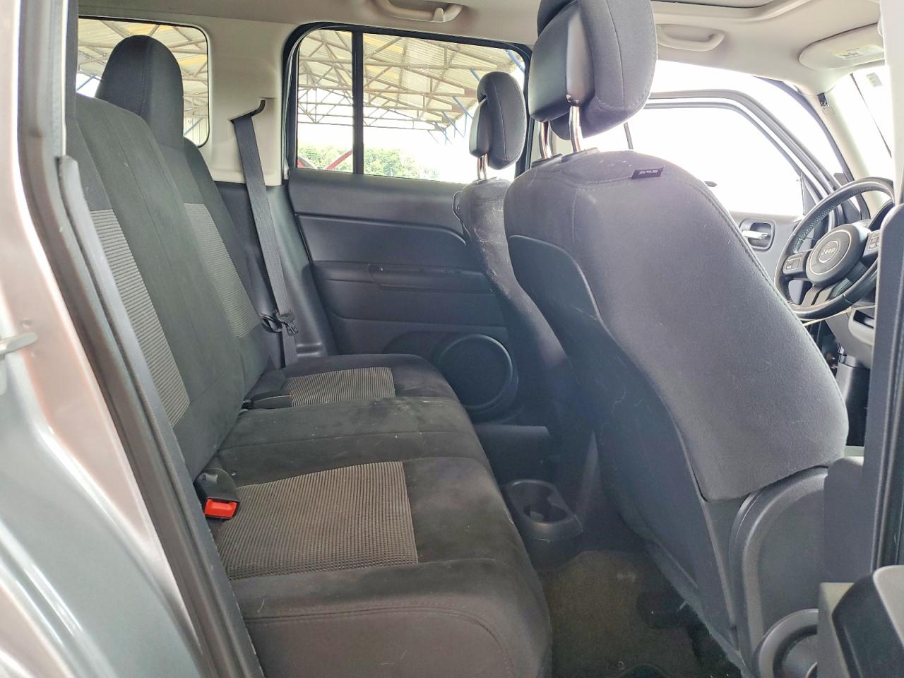 2014 Jeep Patriot Latitude Серебряный vin: 1C4NJRFB7ED735025