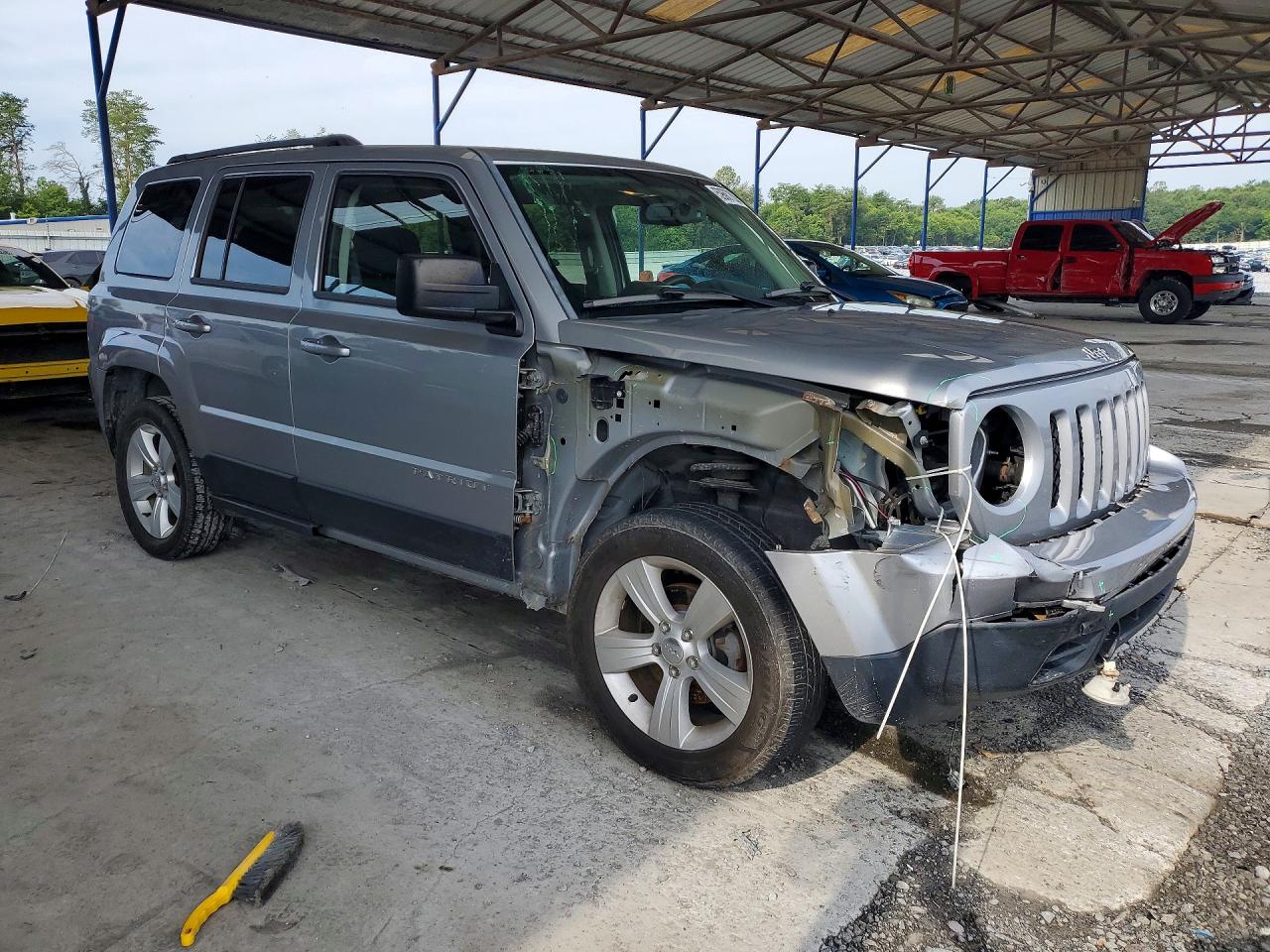 2014 Jeep Patriot Latitude Серебряный vin: 1C4NJRFB7ED735025