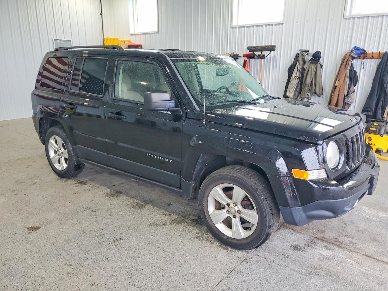 2014 Jeep Patriot Latitude Black vin: 1C4NJRFB7ED885409