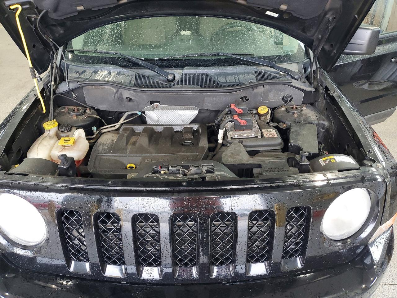 2014 Jeep Patriot Latitude Black vin: 1C4NJRFB7ED885409
