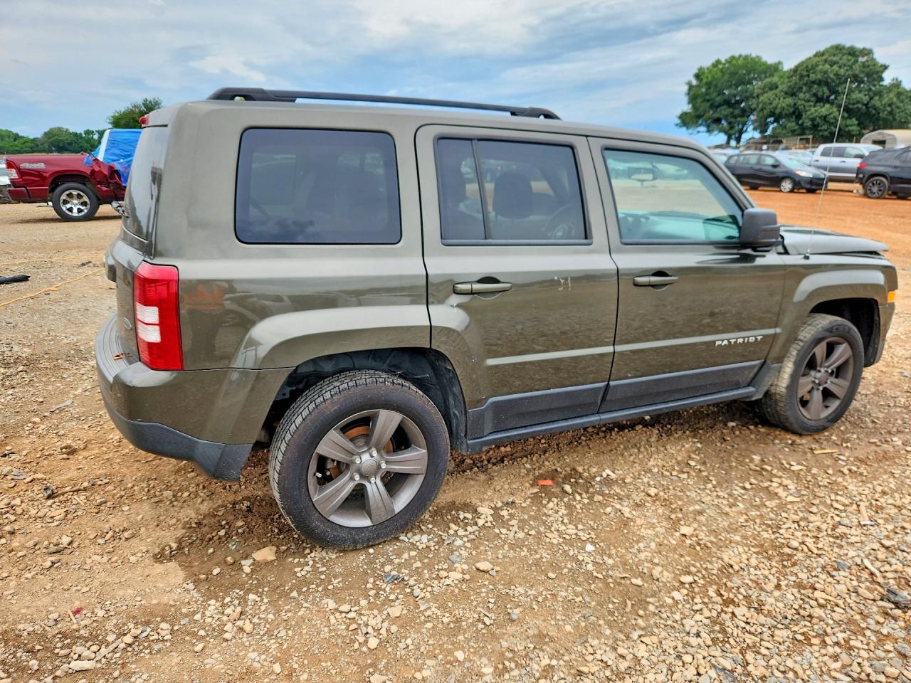 2015 Jeep Patriot Latitude Green vin: 1C4NJRFB7FD259117