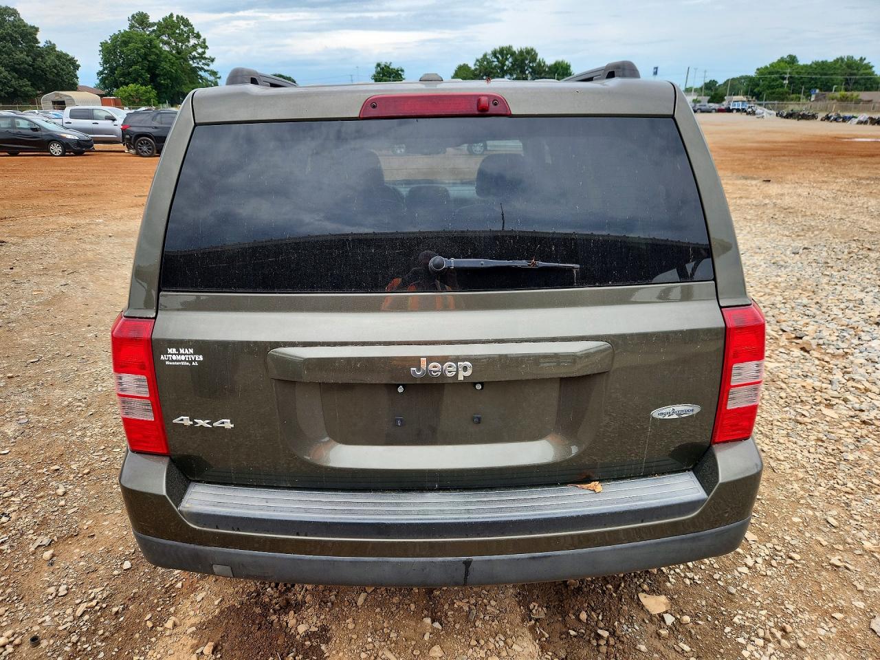 2015 Jeep Patriot Latitude Green vin: 1C4NJRFB7FD259117