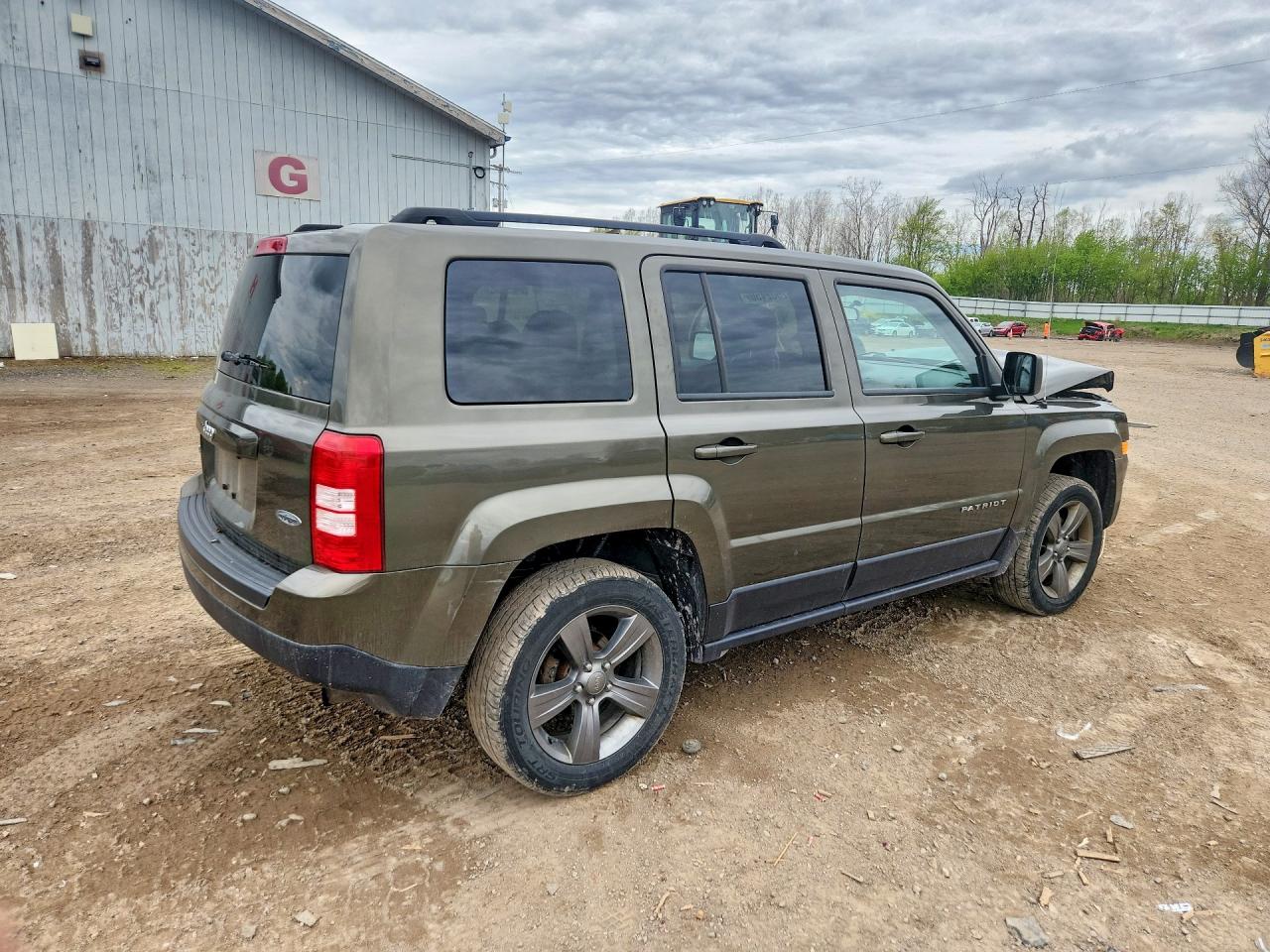 2015 Jeep Patriot Latitude Green vin: 1C4NJRFB7FD270828