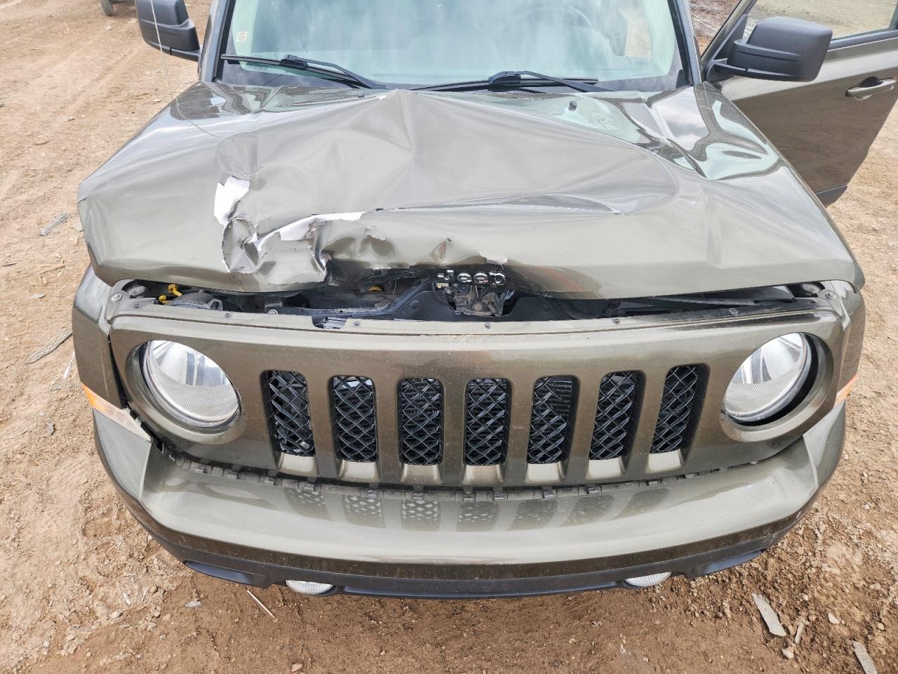 2015 Jeep Patriot Latitude Green vin: 1C4NJRFB7FD270828