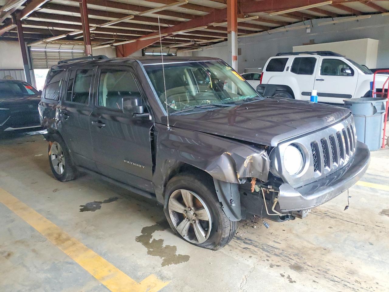 2015 Jeep Patriot Latitude Gray vin: 1C4NJRFB7FD290920