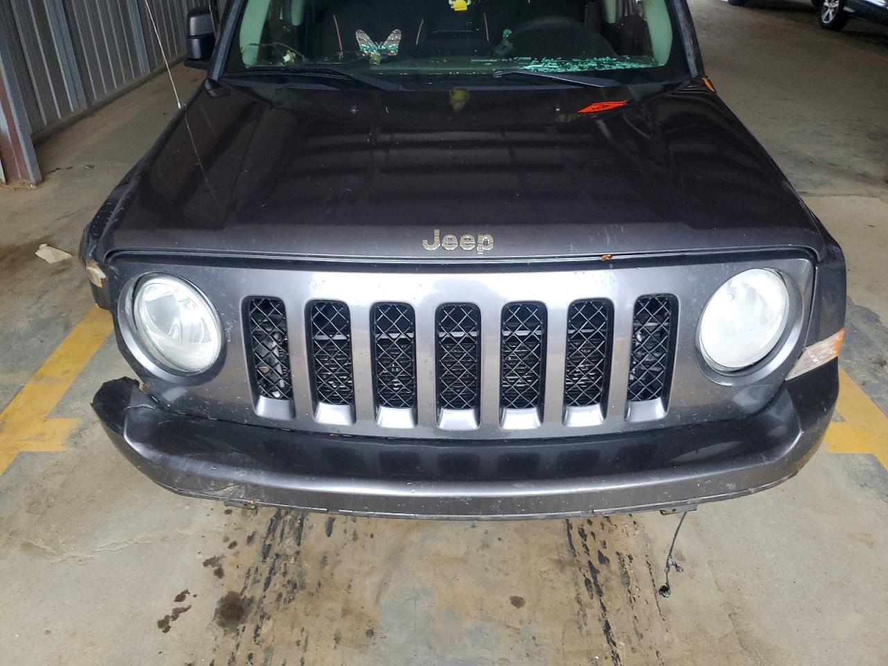 2015 Jeep Patriot Latitude Gray vin: 1C4NJRFB7FD290920