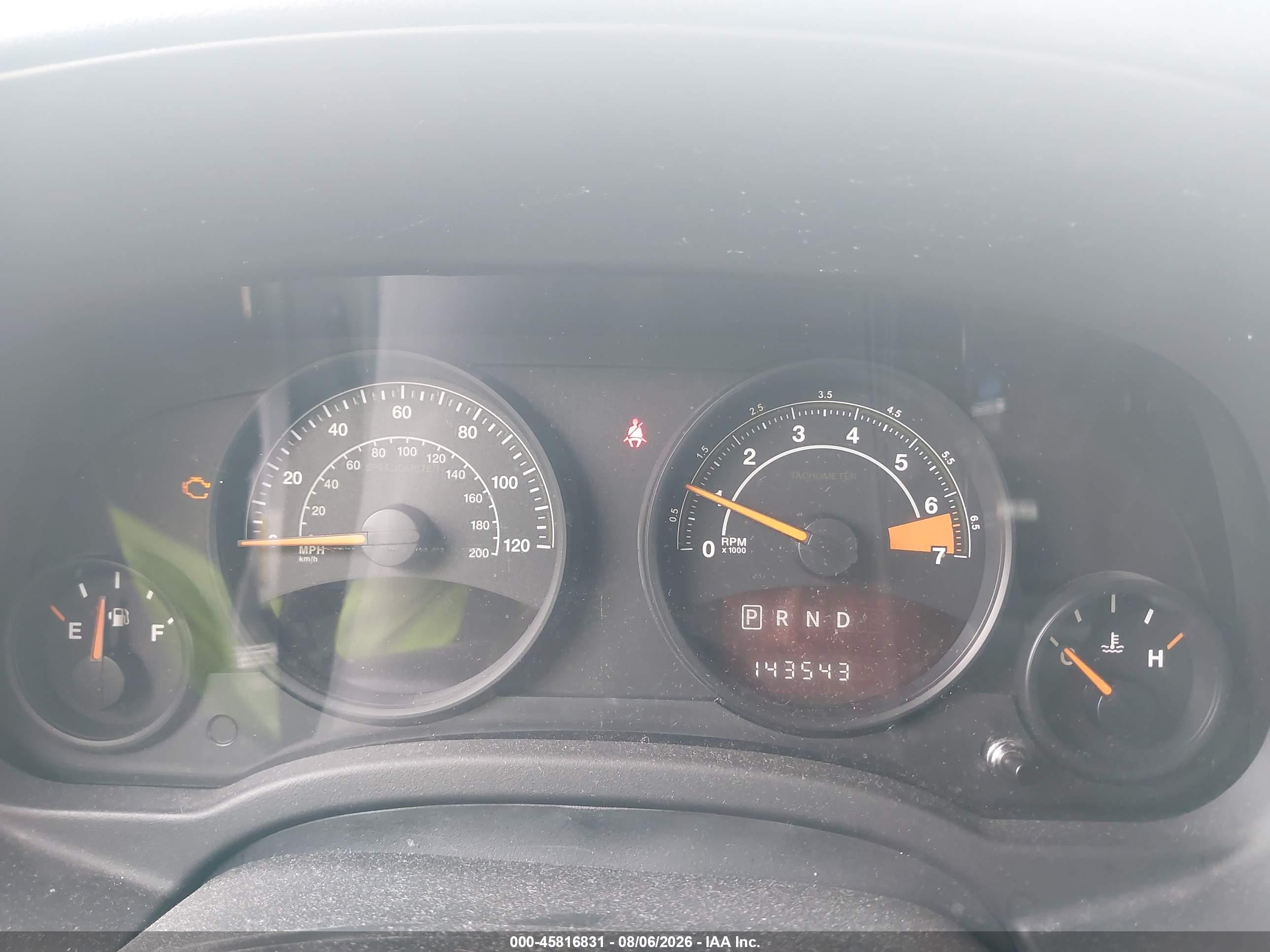 2015 Jeep Patriot Latitude Серебряный vin: 1C4NJRFB7FD348718