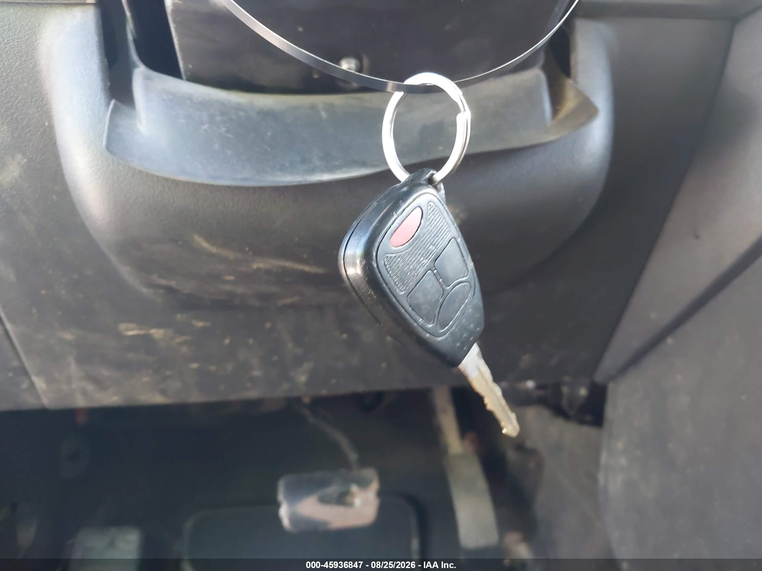 2015 Jeep Patriot Latitude Серебряный vin: 1C4NJRFB7FD382500