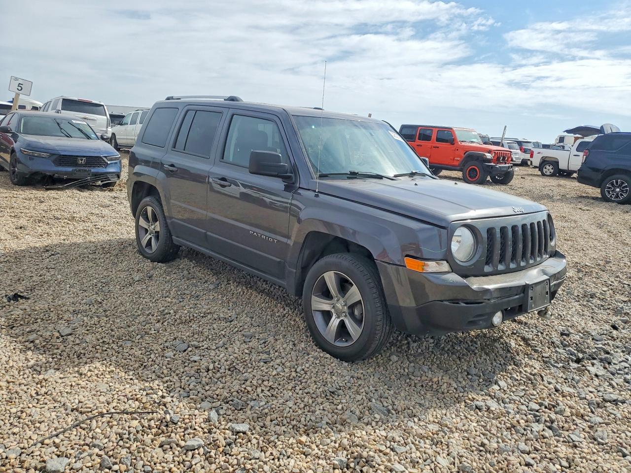 2017 Jeep Patriot Latitude Gray vin: 1C4NJRFB7HD114520