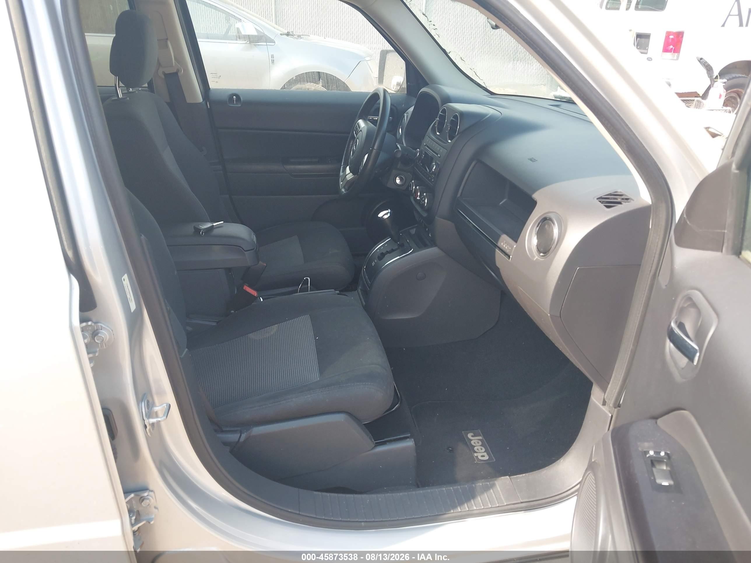 2012 Jeep Patriot Latitude Silver vin: 1C4NJRFB8CD511064