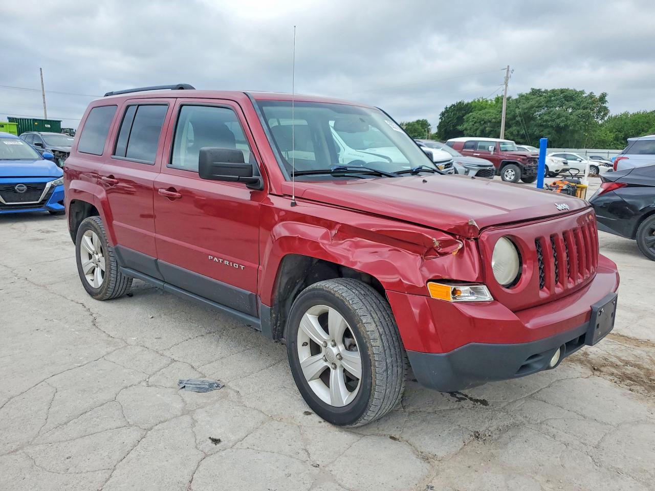 2012 Jeep Patriot Latitude Red vin: 1C4NJRFB8CD566842