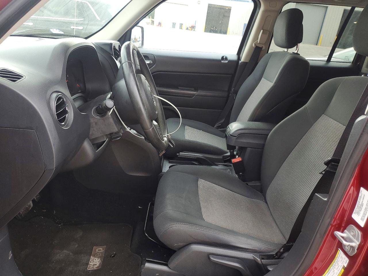 2012 Jeep Patriot Latitude Red vin: 1C4NJRFB8CD566842
