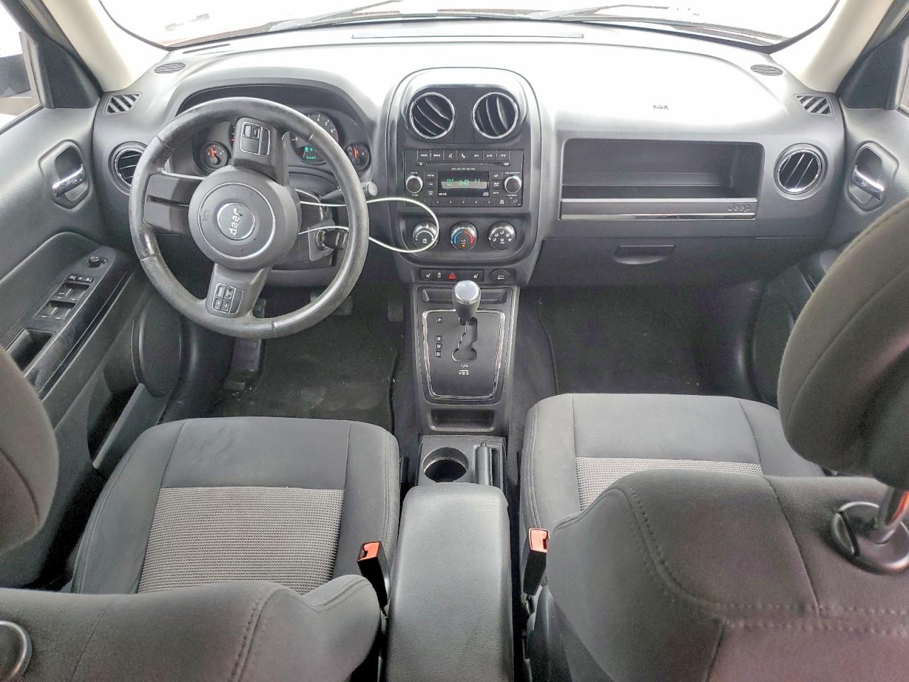 2012 Jeep Patriot Latitude Red vin: 1C4NJRFB8CD566842