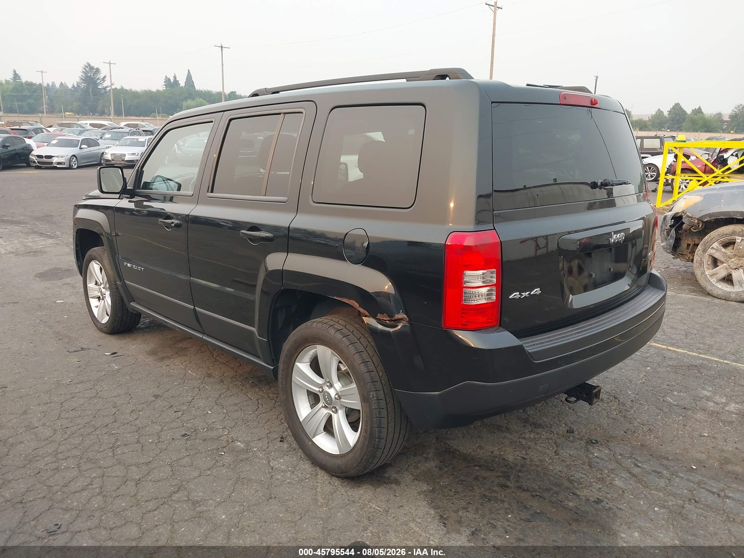 2012 Jeep Patriot Latitude Black vin: 1C4NJRFB8CD599338