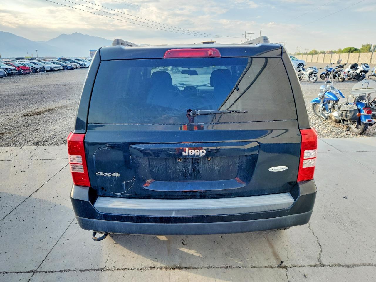 2012 Jeep Patriot Latitude Черный vin: 1C4NJRFB8CD683272