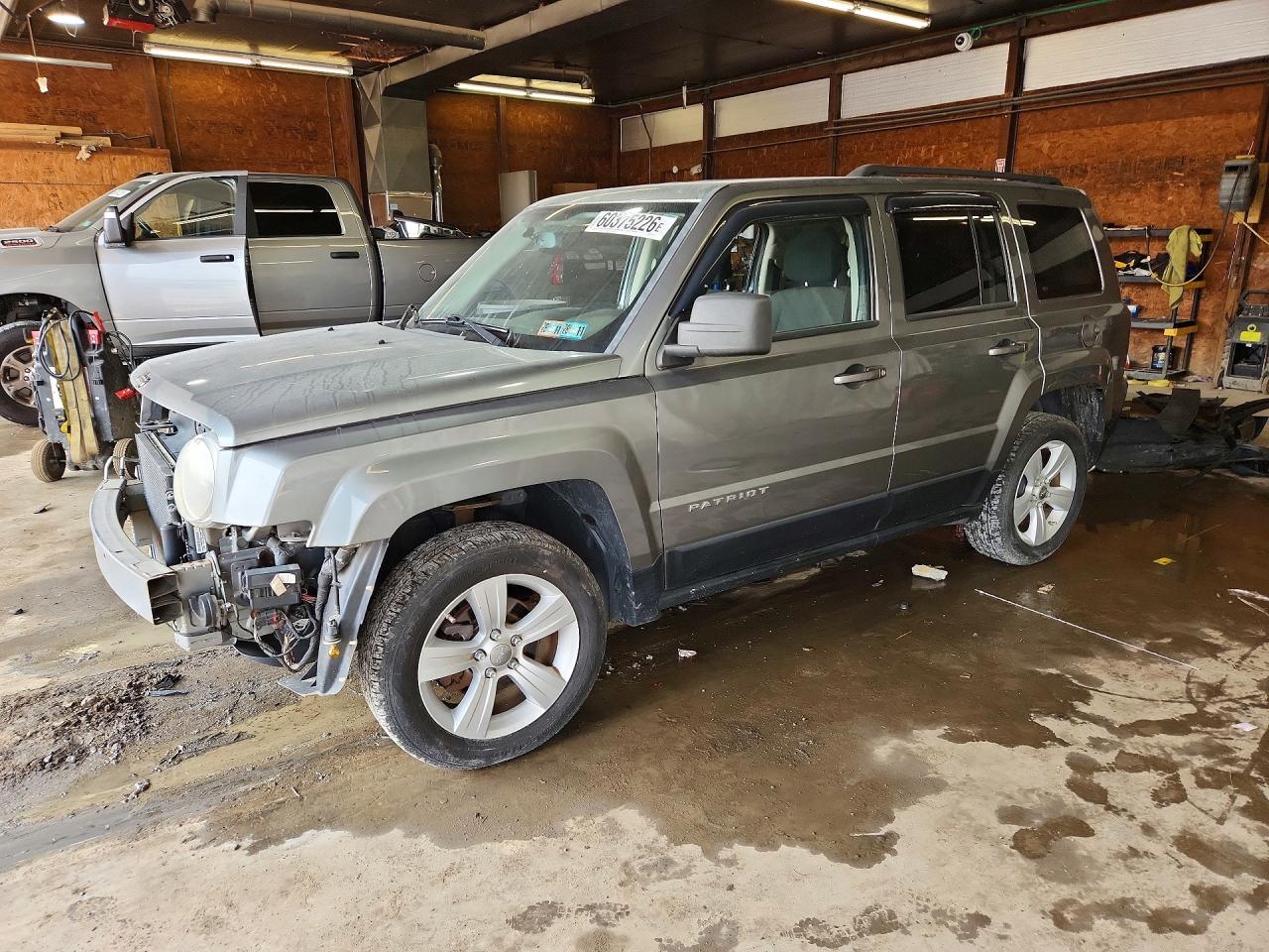 2013 Jeep Patriot Latitude Silver vin: 1C4NJRFB8DD101091