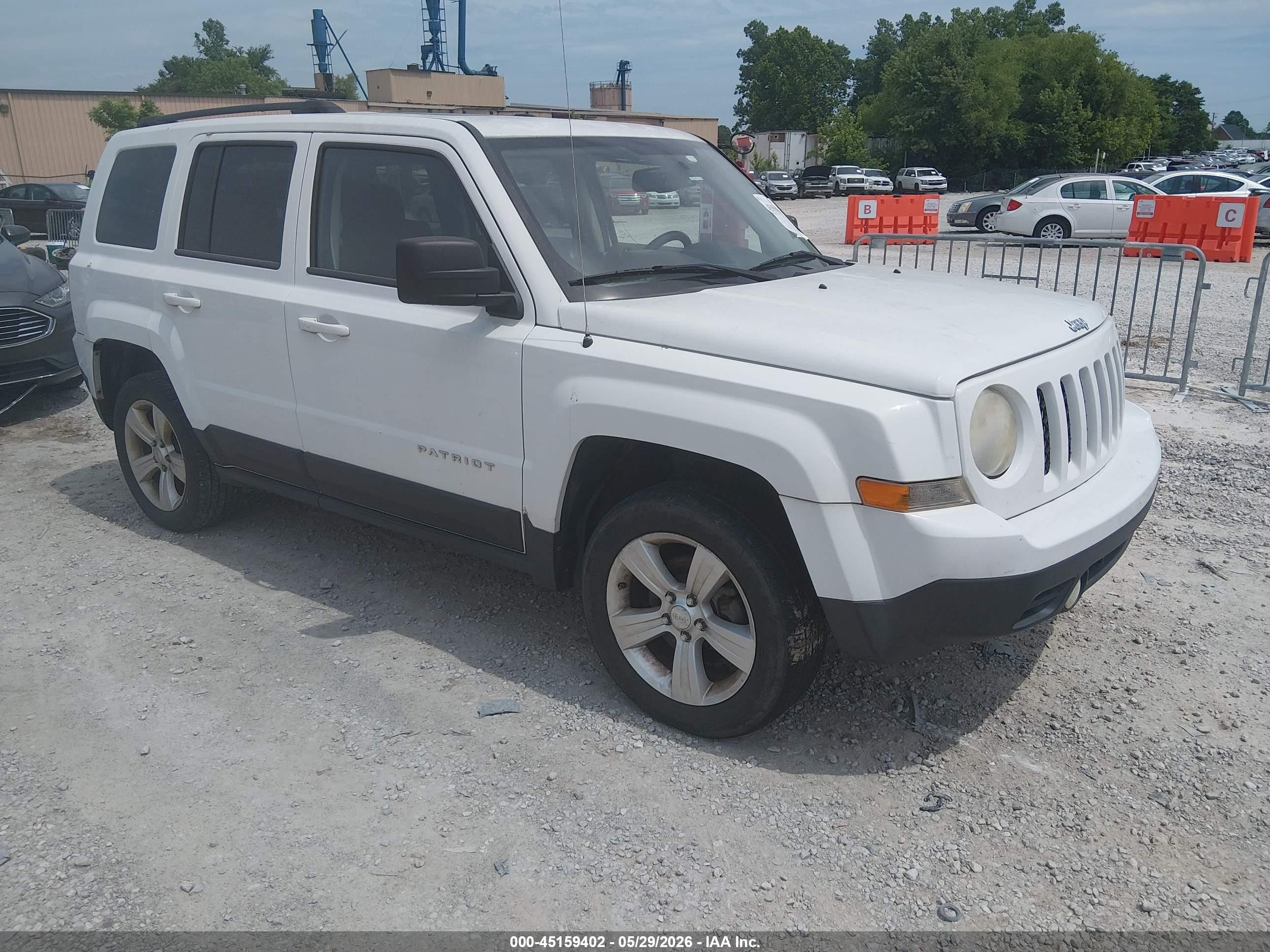 2013 Jeep Patriot Latitude White vin: 1C4NJRFB8DD114701