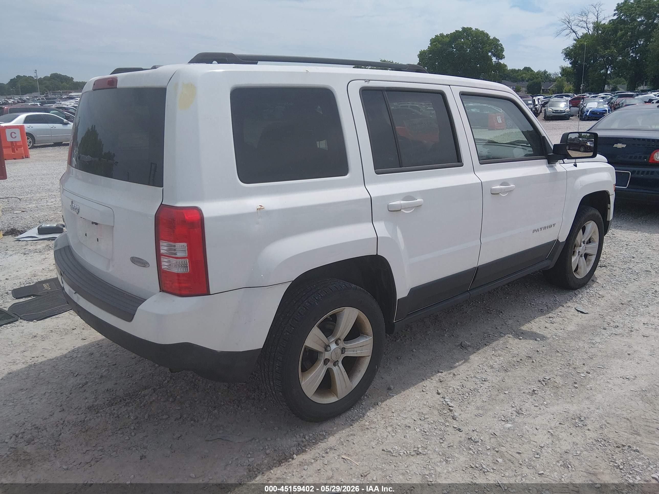 2013 Jeep Patriot Latitude White vin: 1C4NJRFB8DD114701