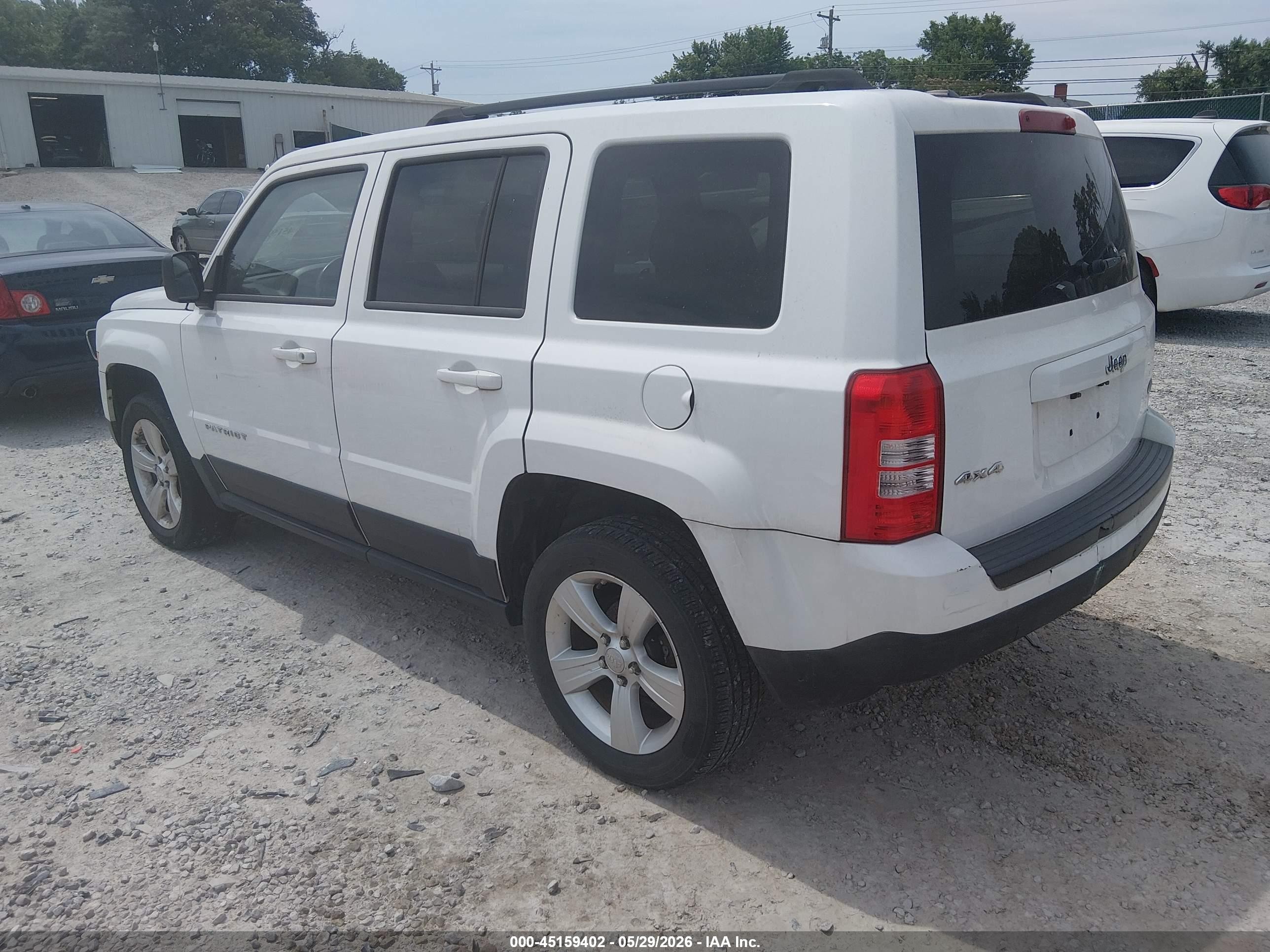 2013 Jeep Patriot Latitude White vin: 1C4NJRFB8DD114701